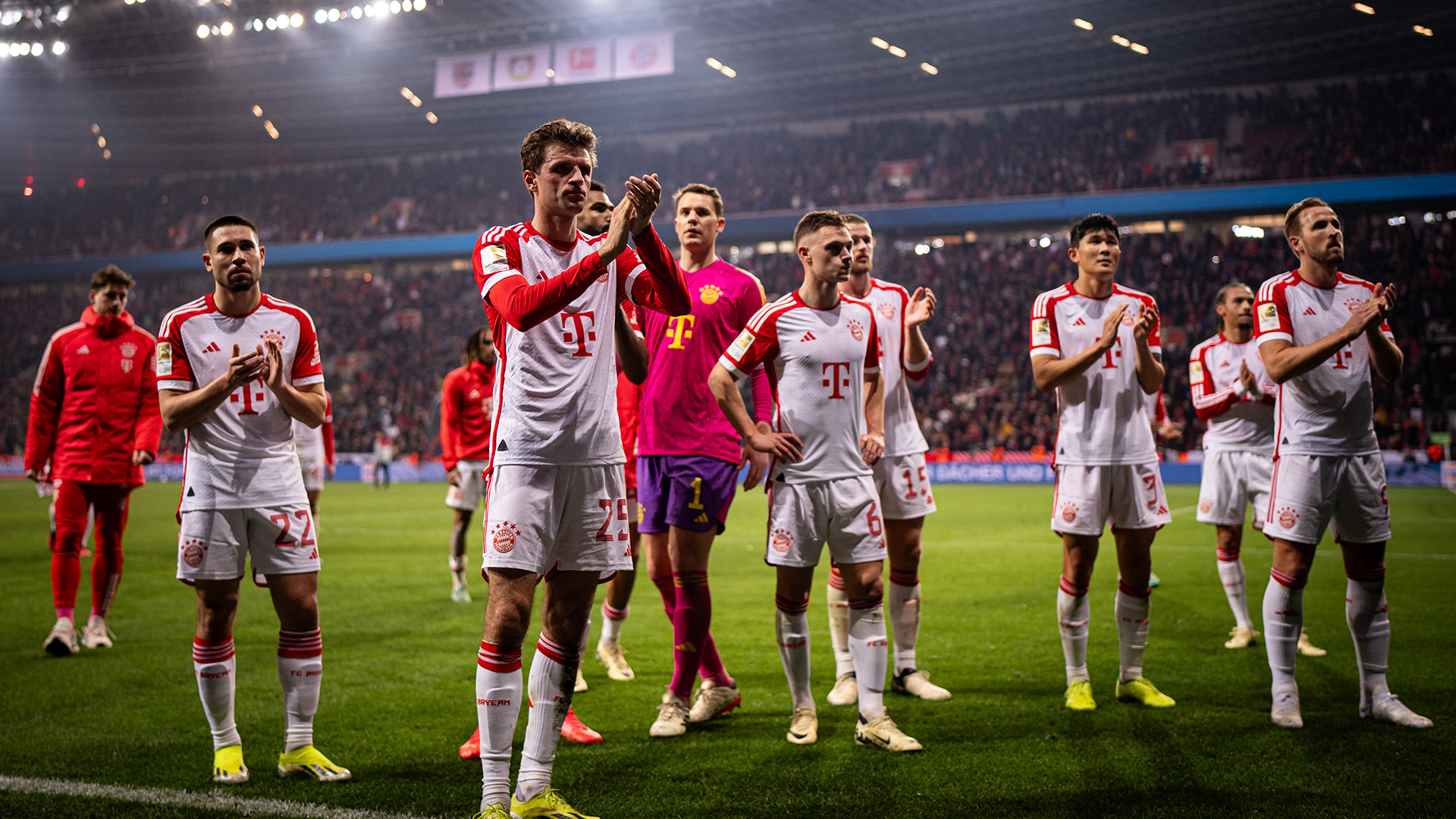 Der FC Bayern nach dem Spiel gegen Bayer Leverkusen