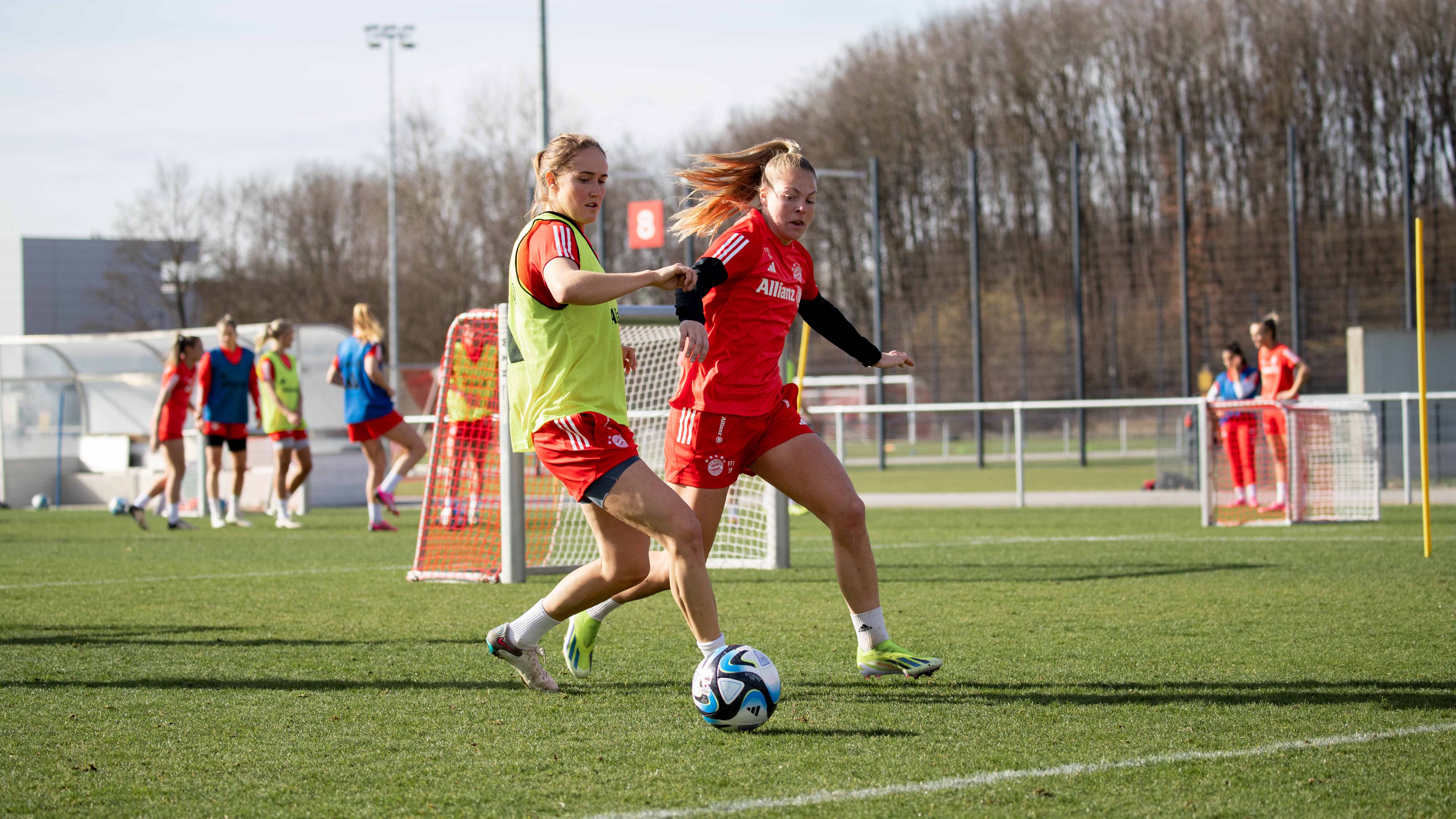 Sydney Lohmann and Jill Baijings in training