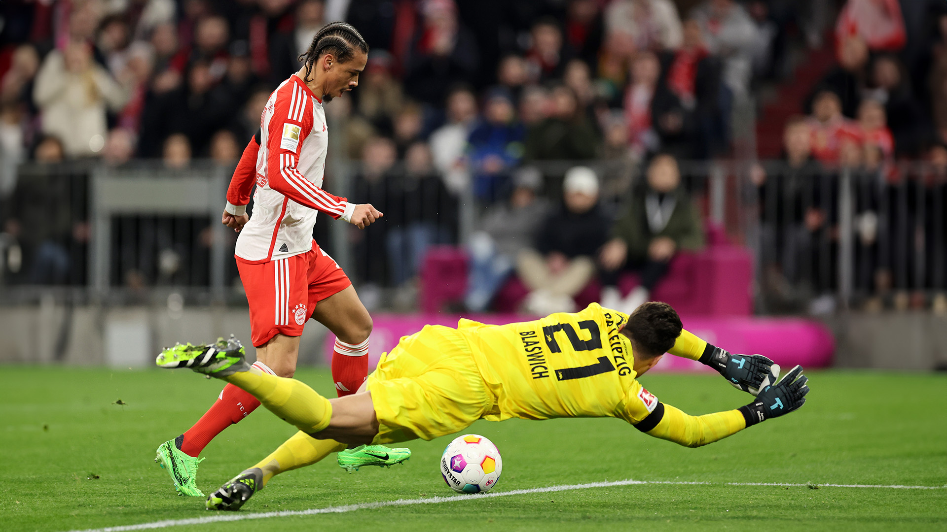 Spielszene aus dem Bundesliga-Duell FC Bayern gegen RB Leipzig