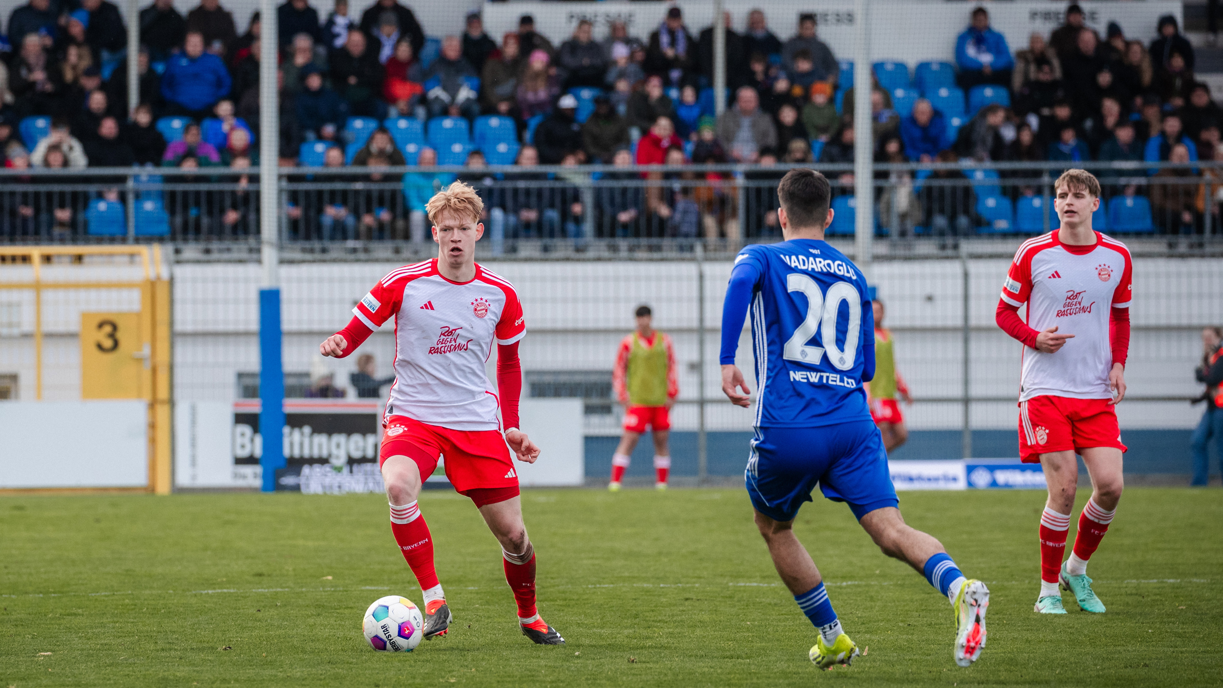 Lennard Becker im Spiel gegen Aschaffenburg.