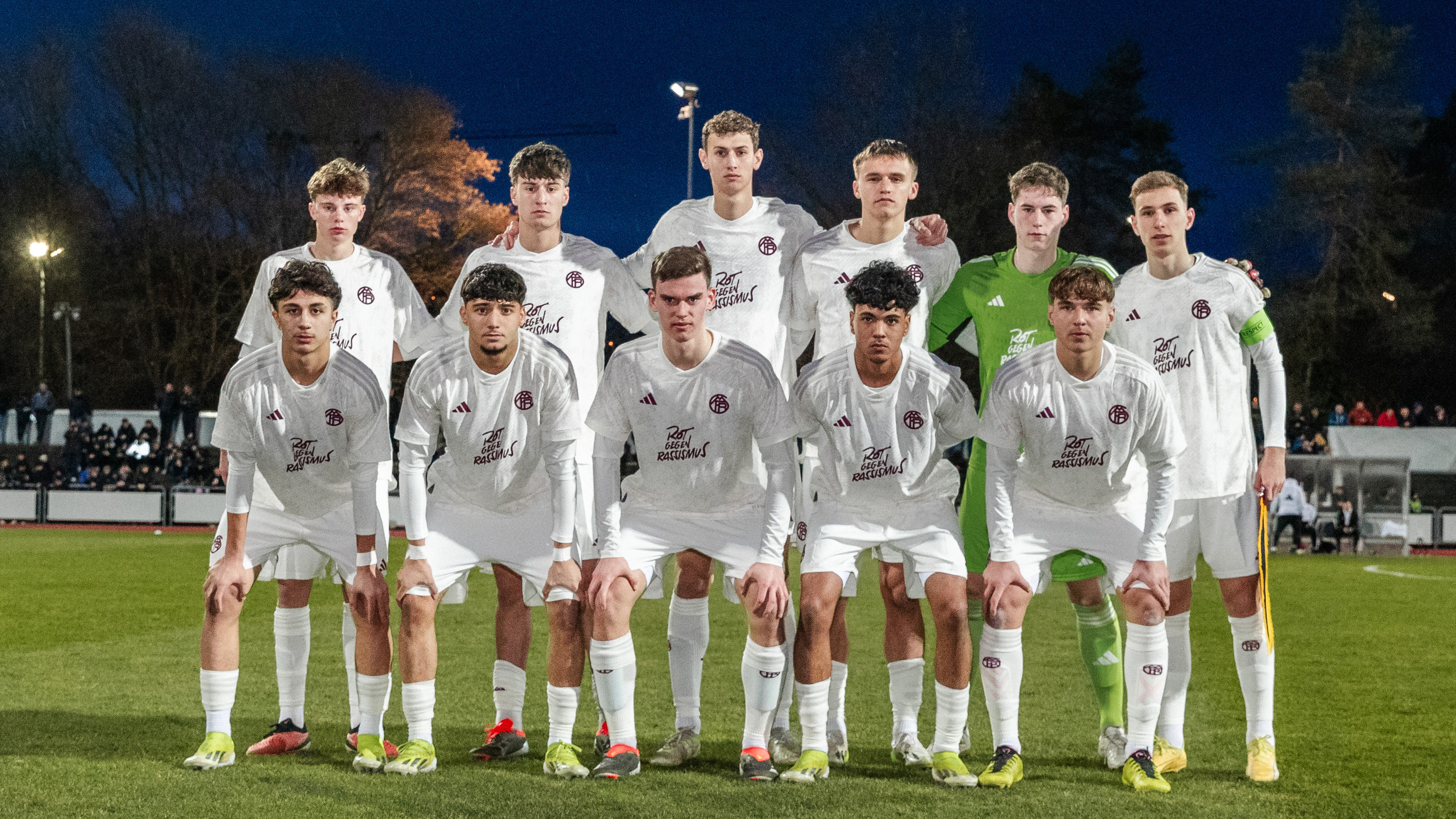 Die U19 des FC Bayern vor dem Play-off-Duell beim FC Basel.