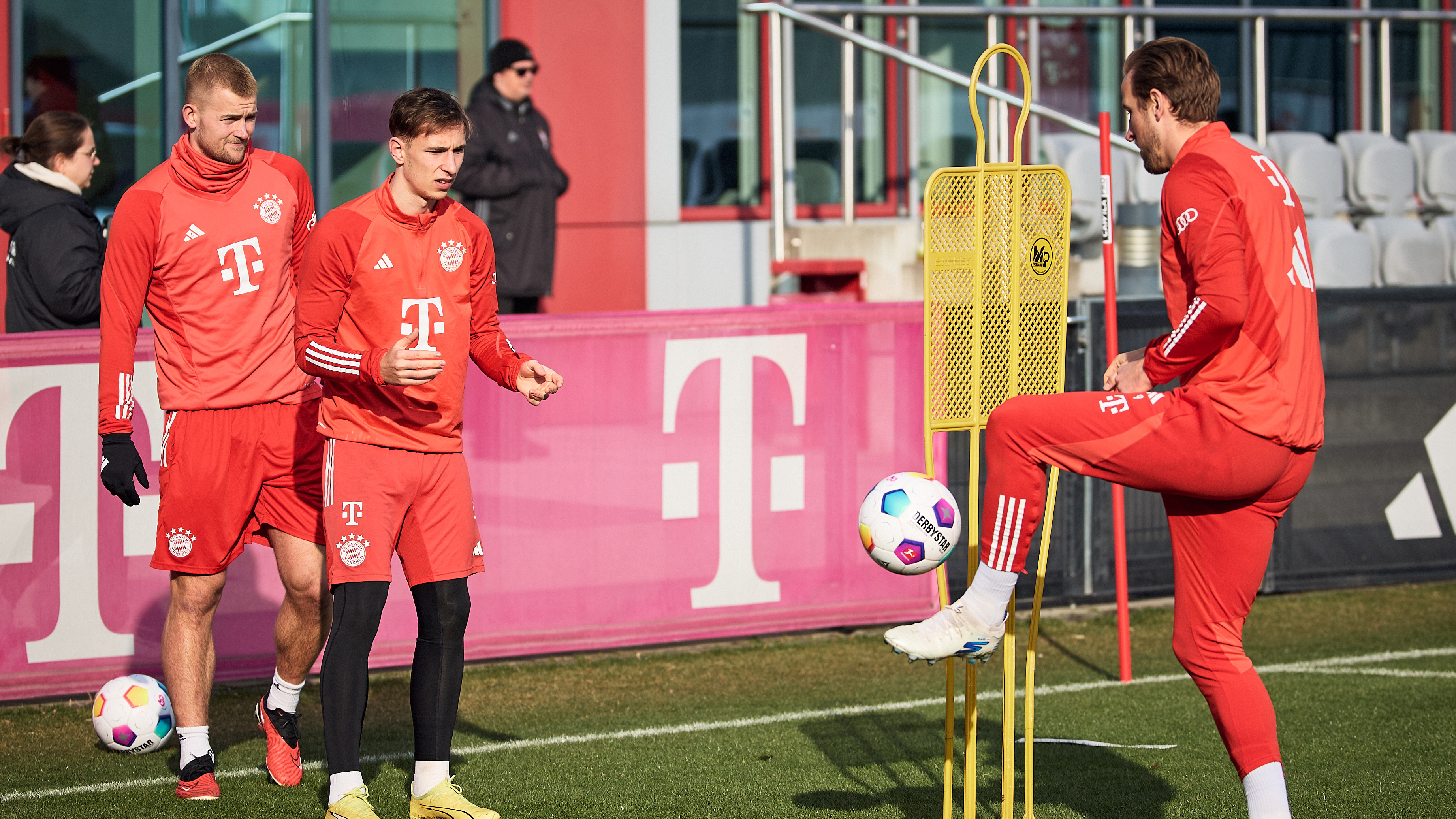 Lovro Zvonarek während einer Trainingseinheit an der Säbener Straße.