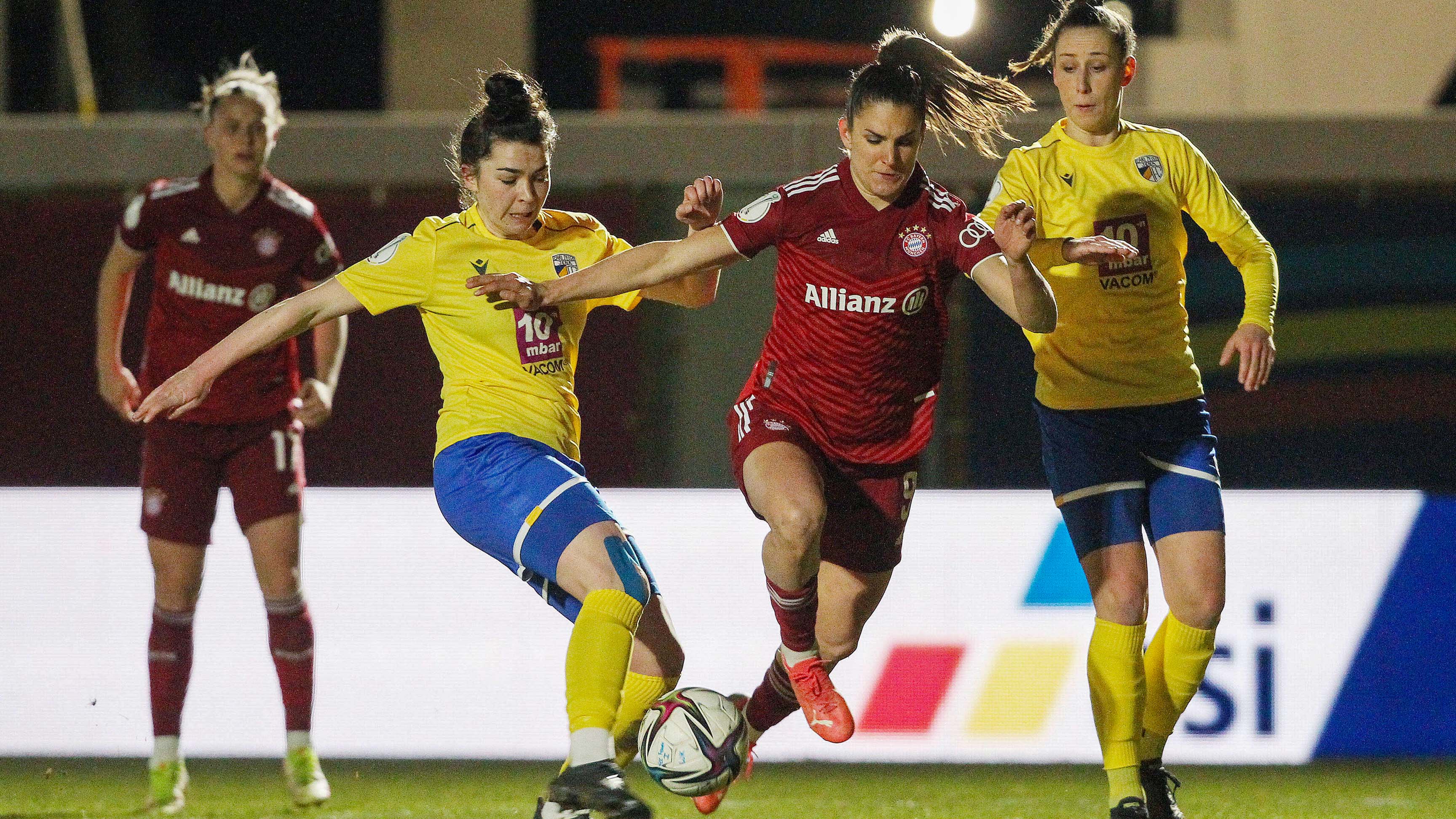 Jovana Damnjanović in der Partie gegen den FC Carl Zeiss Jena