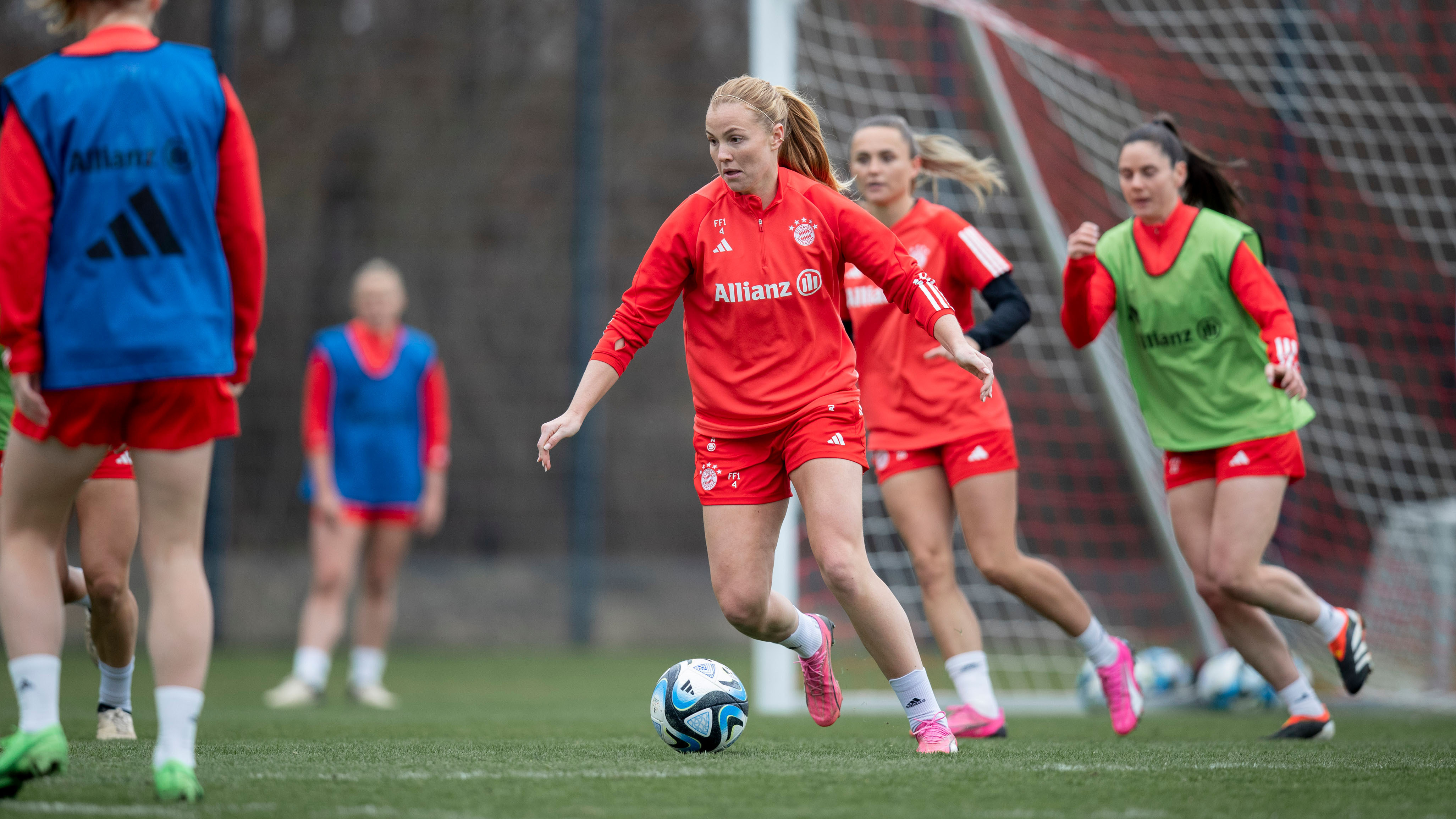 Die FCB-Frauen in Vorbereitung auf das Pokal-Duell gegen FC Carl Zeiss Jena.