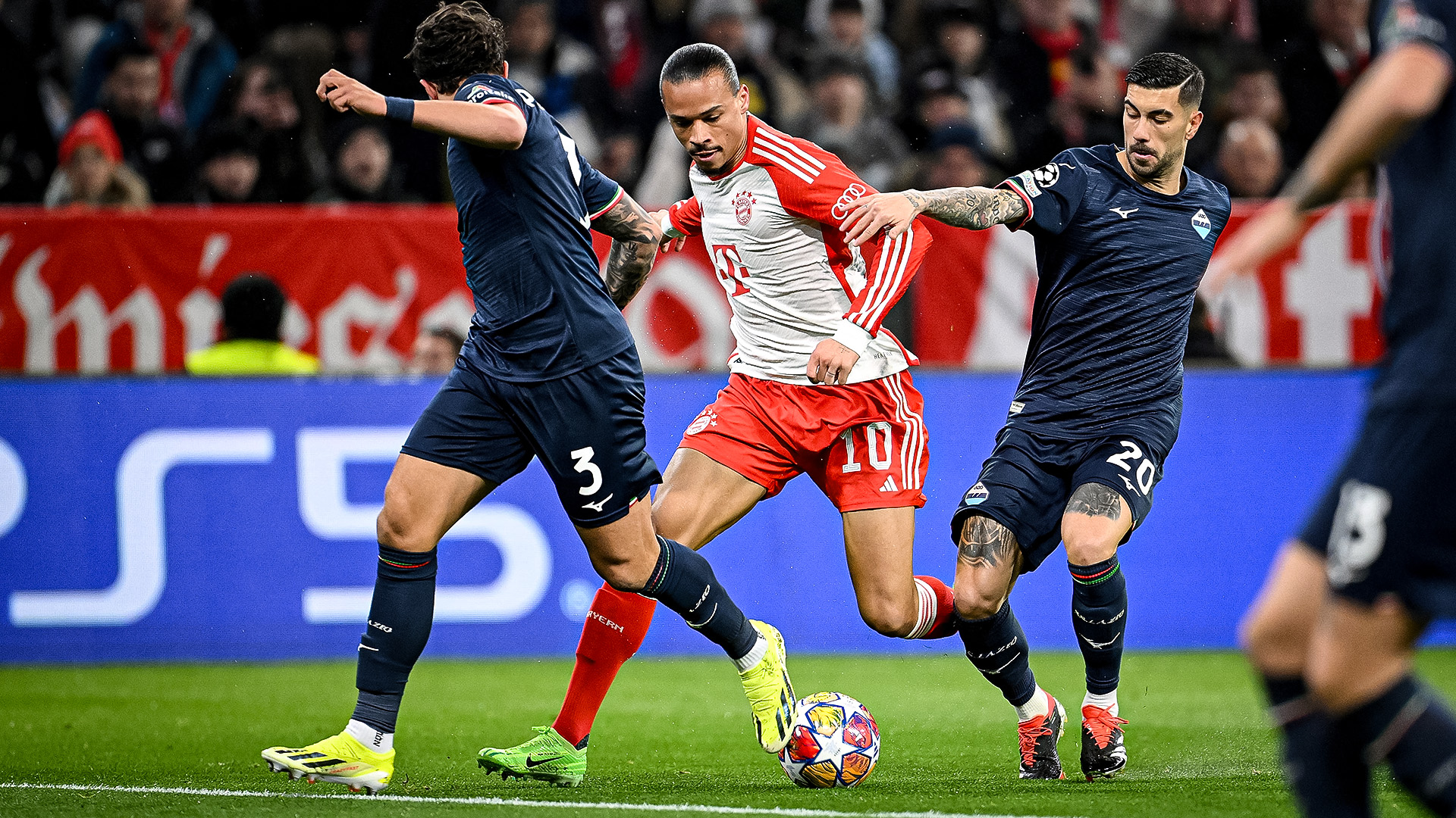 Szene der Partie FC Bayern - Lazio Rom in der Champions League