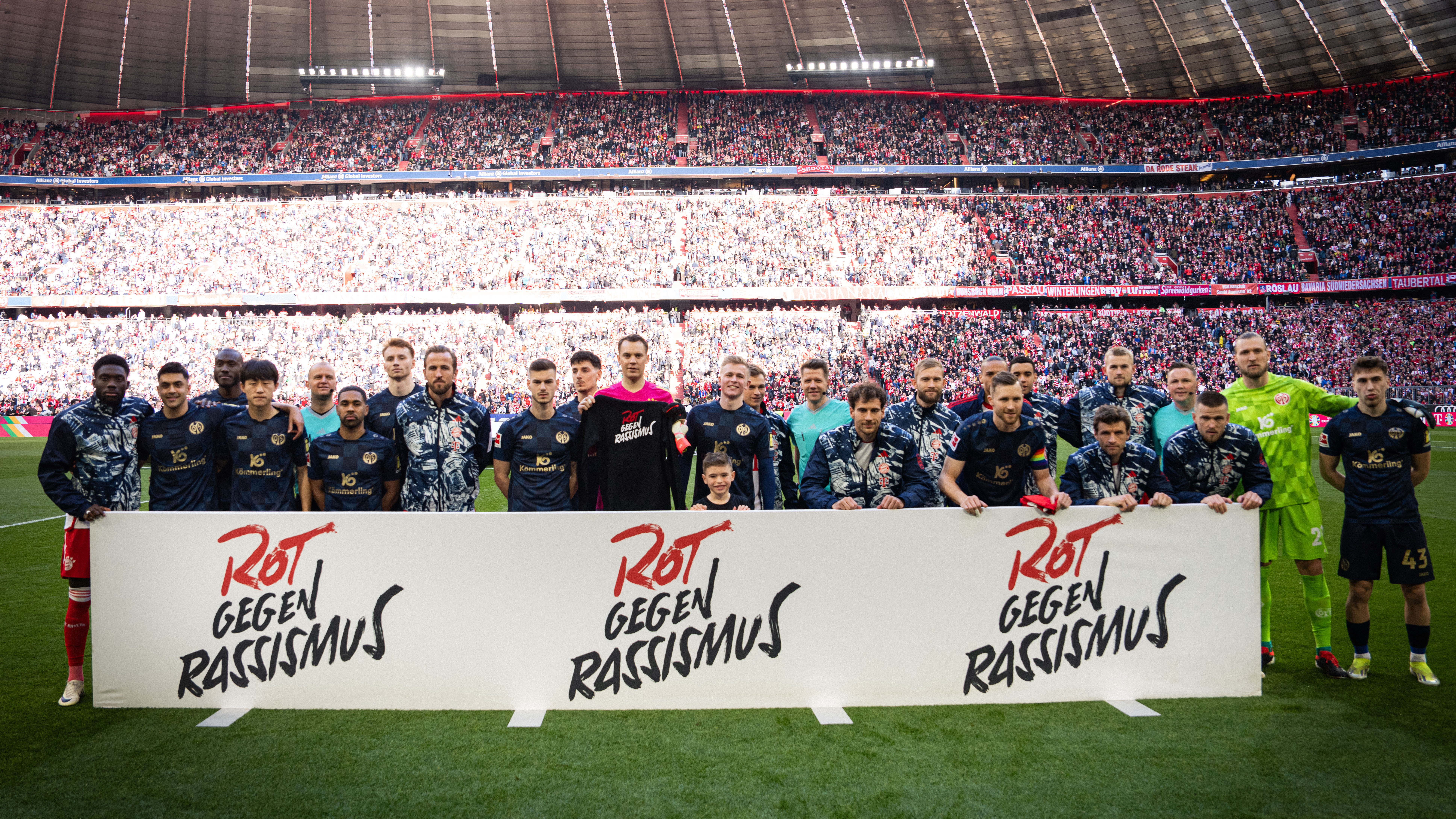 Rot gegen Rassismus FC Bayern 1. FSV Mainz 05