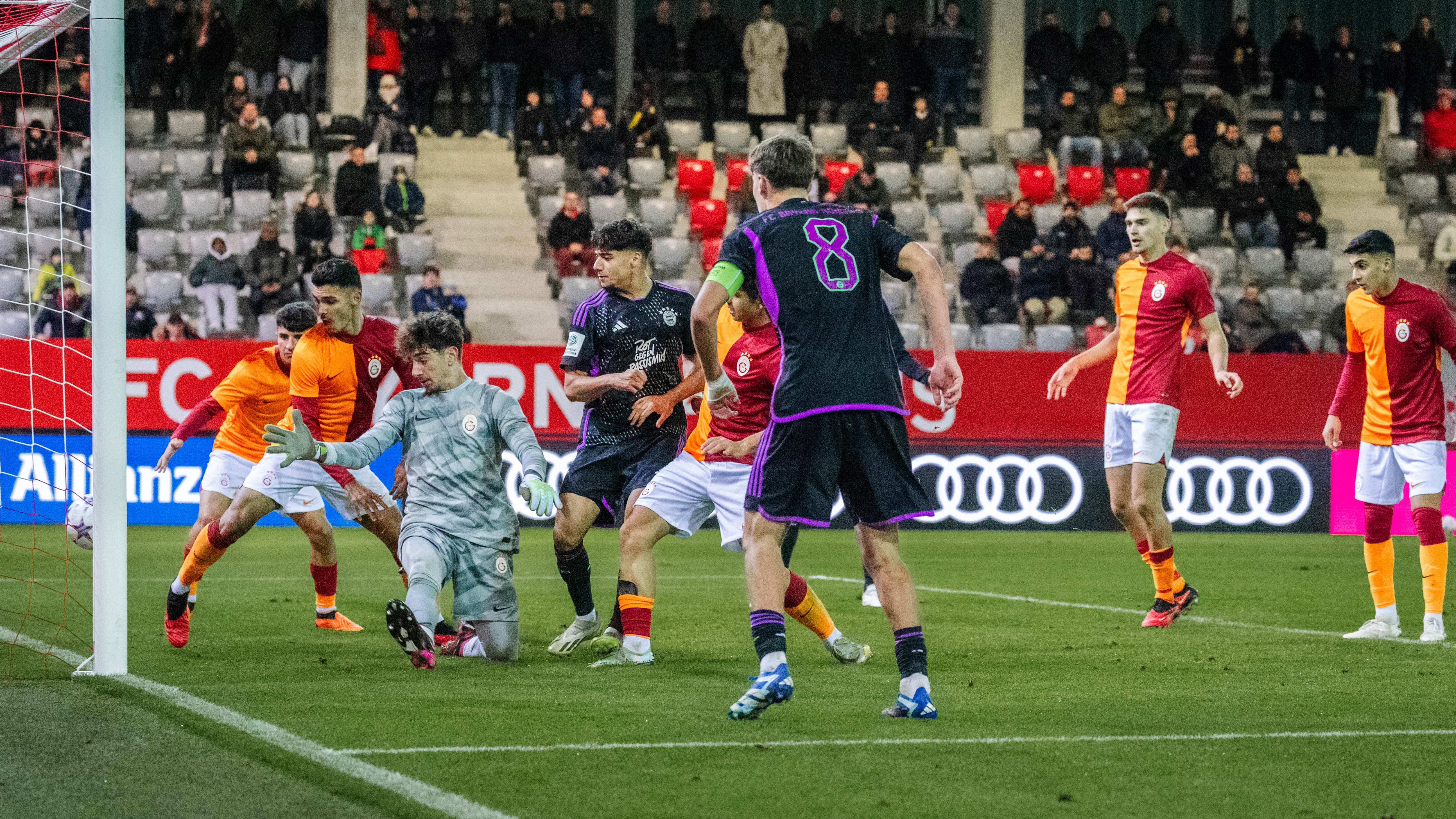 Der Siegtreffer der FCB-U19 gegen Galatasaray.