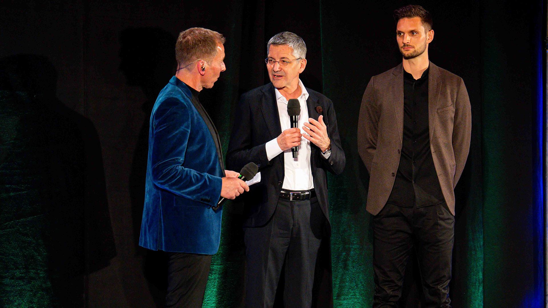 Herbert Hainer und Sven Ulreich bei der Sportlerehrung der Stadt München