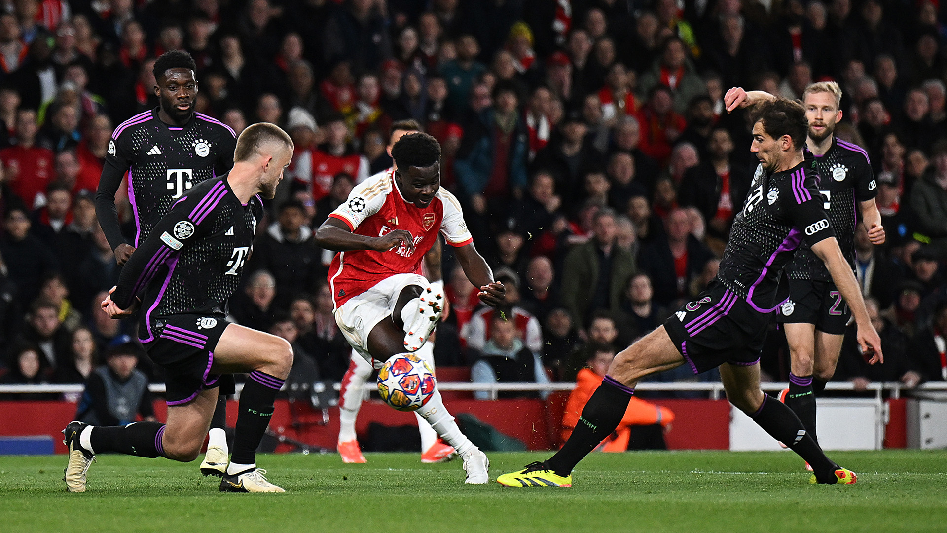 Spielszene aus dem Champions League-Viertelfinale FC Arsenal vs. FC Bayern