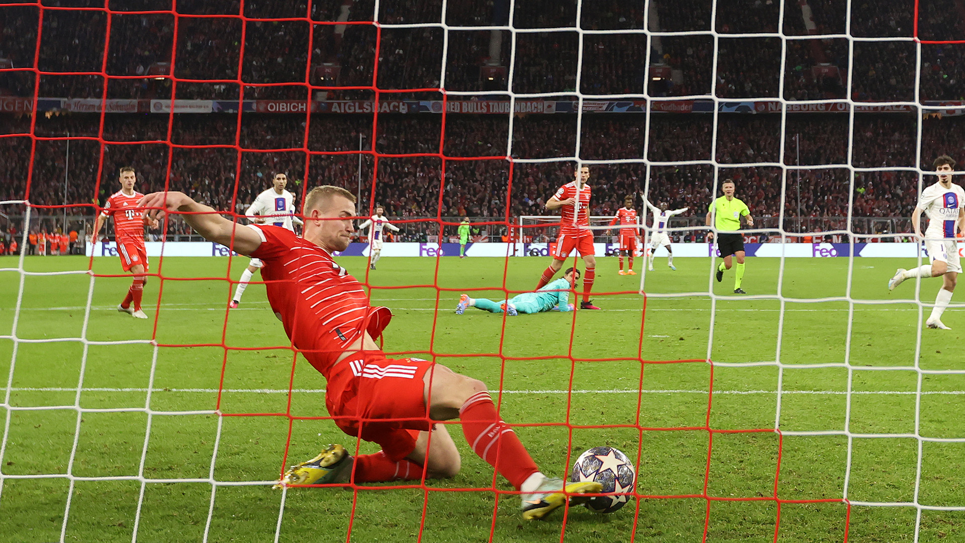 Matthijs de Ligt produced a miracle clearance off the line against Paris Saint-Germain with the game still goalless.