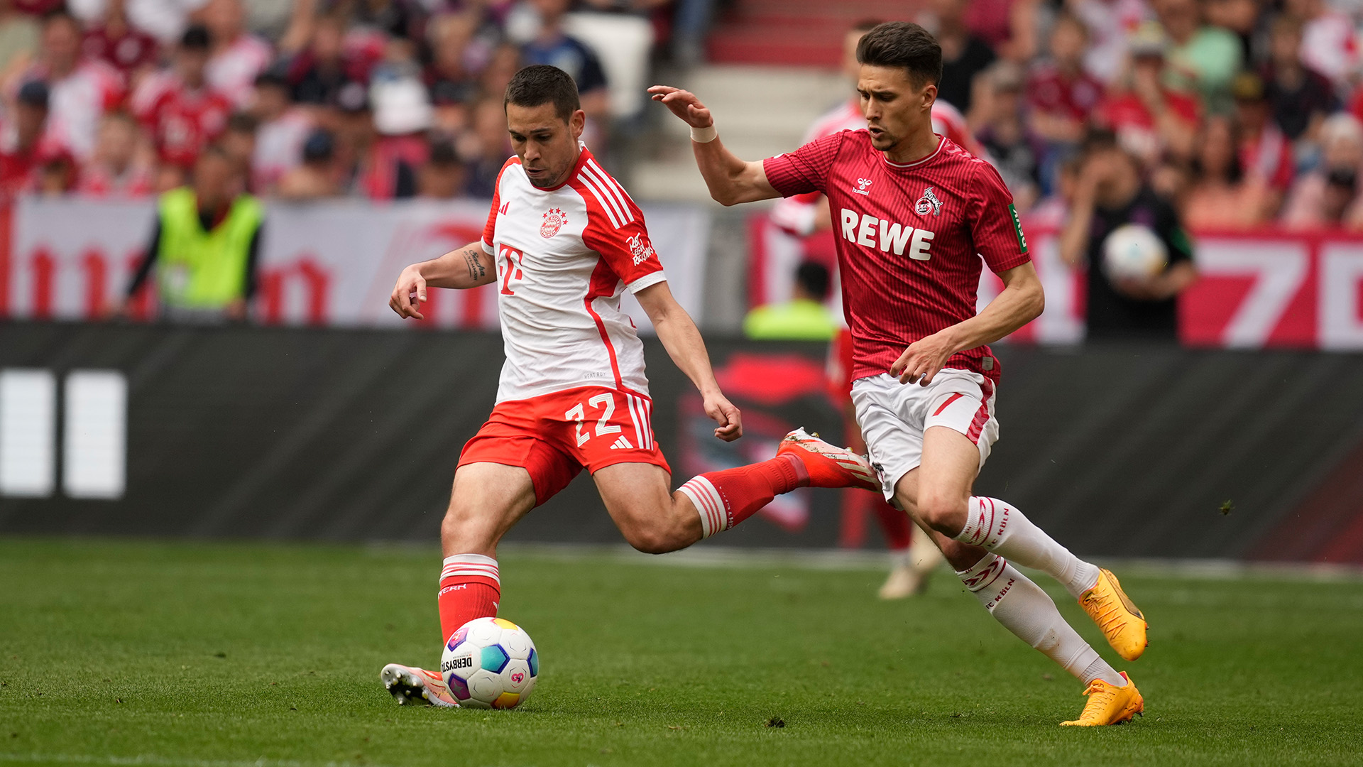 Spielszene aus dem Bundesliga-Duell FC Bayern gegen 1. FC Köln