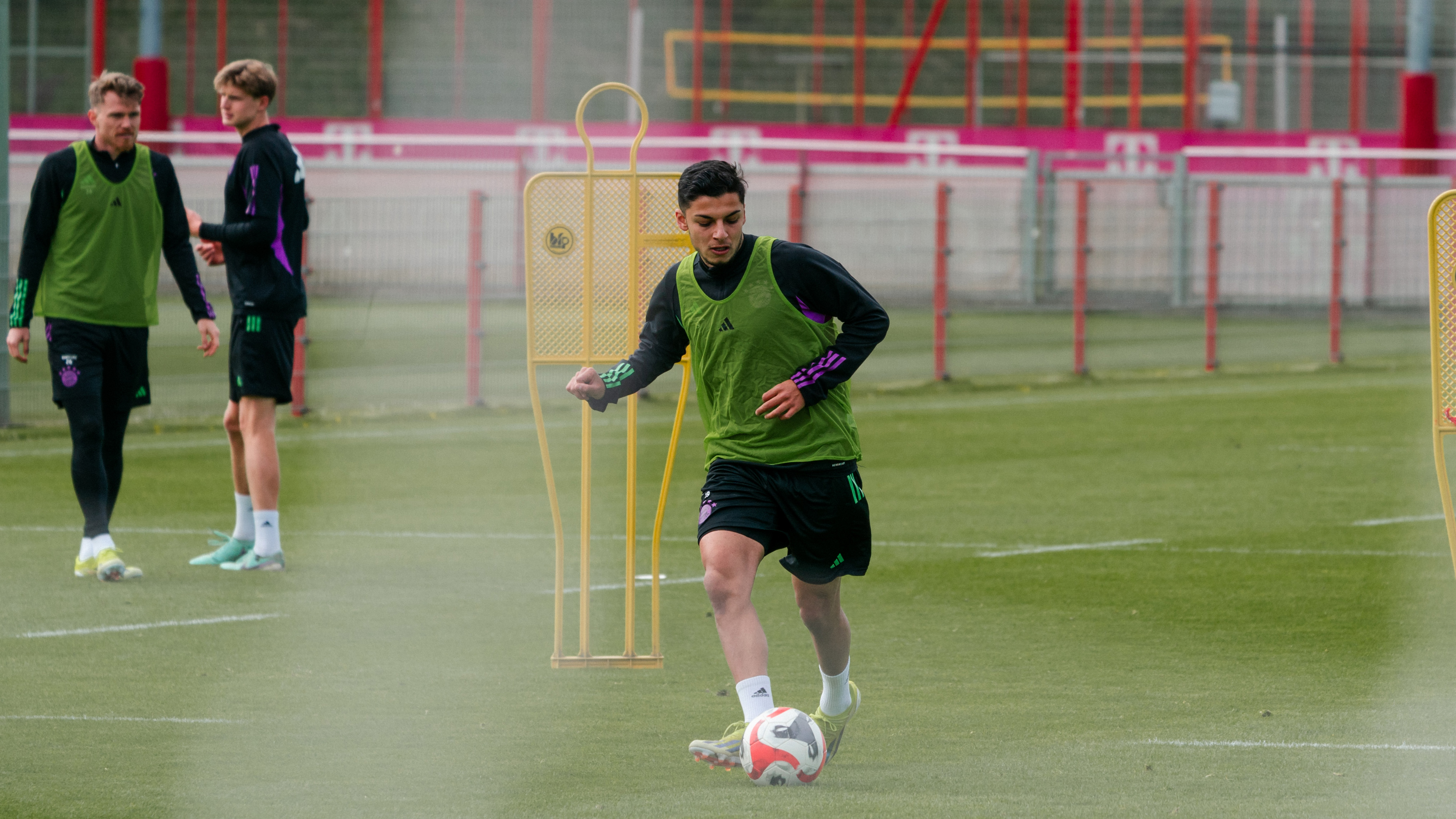 Davide Dell'Erba im Training der FC Bayern Amateure.