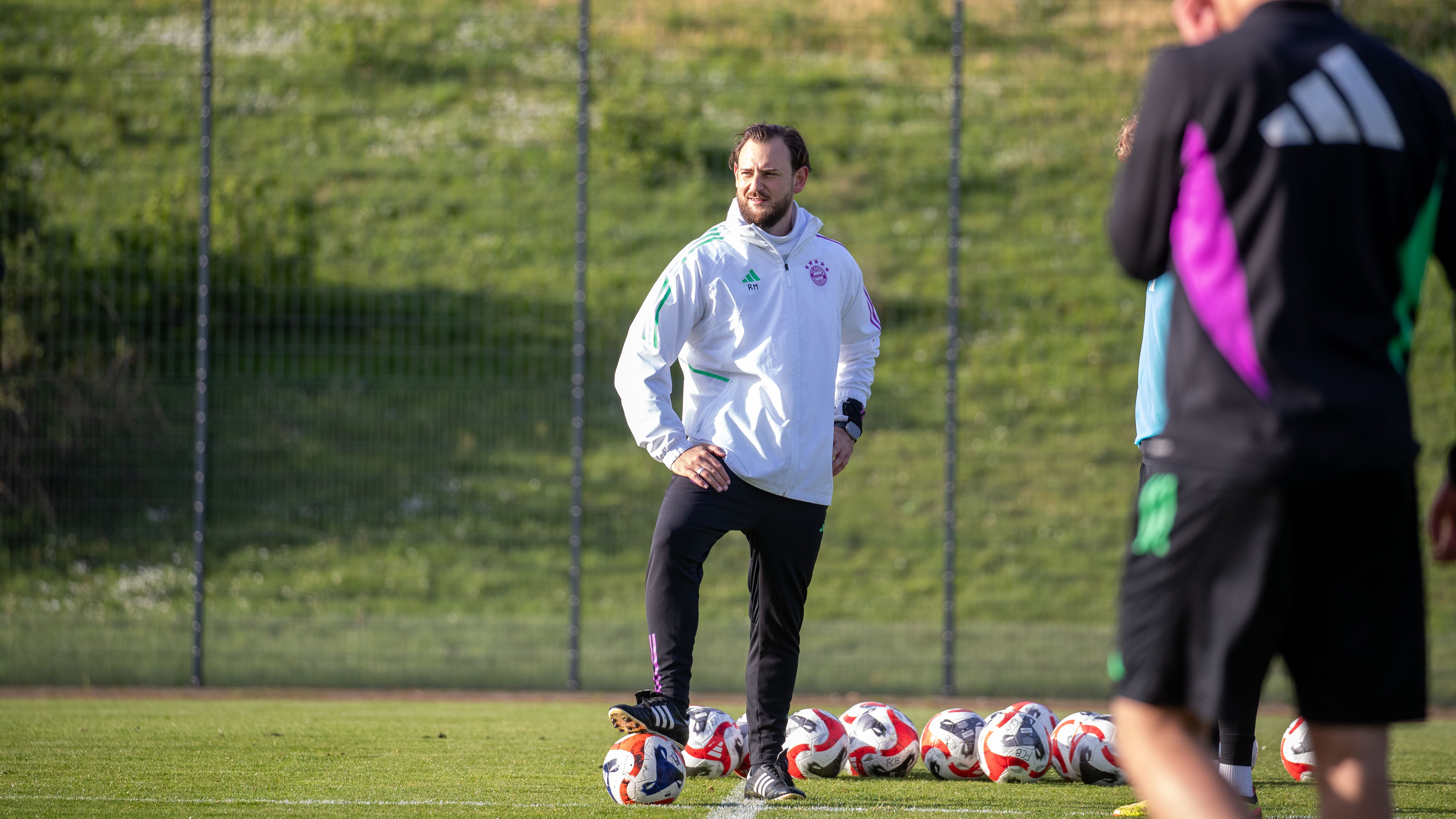 René Marić während des Trainings der U19 des FC Bayern.