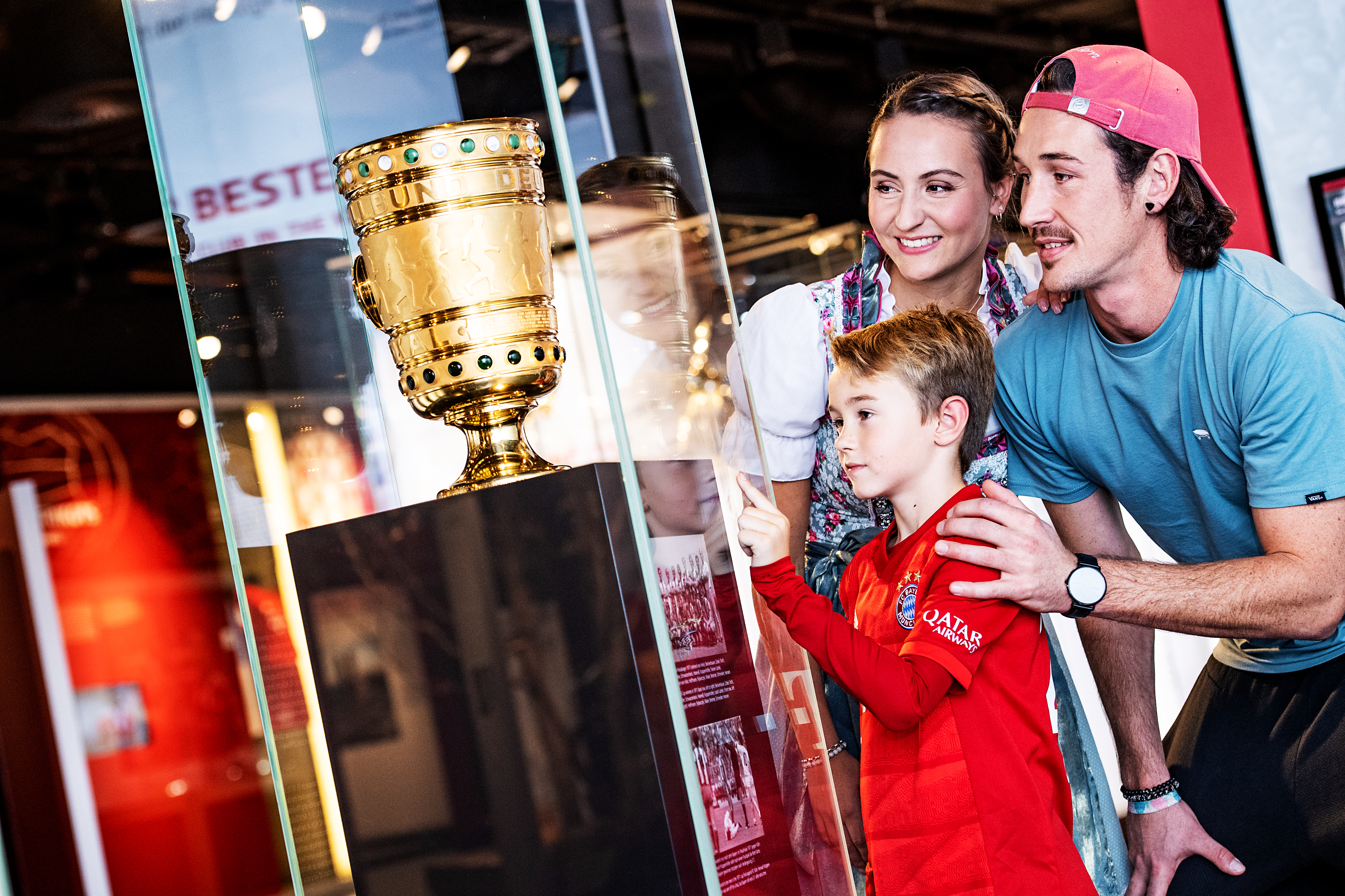 FCBayernMuseum_DFBPokal_Familie