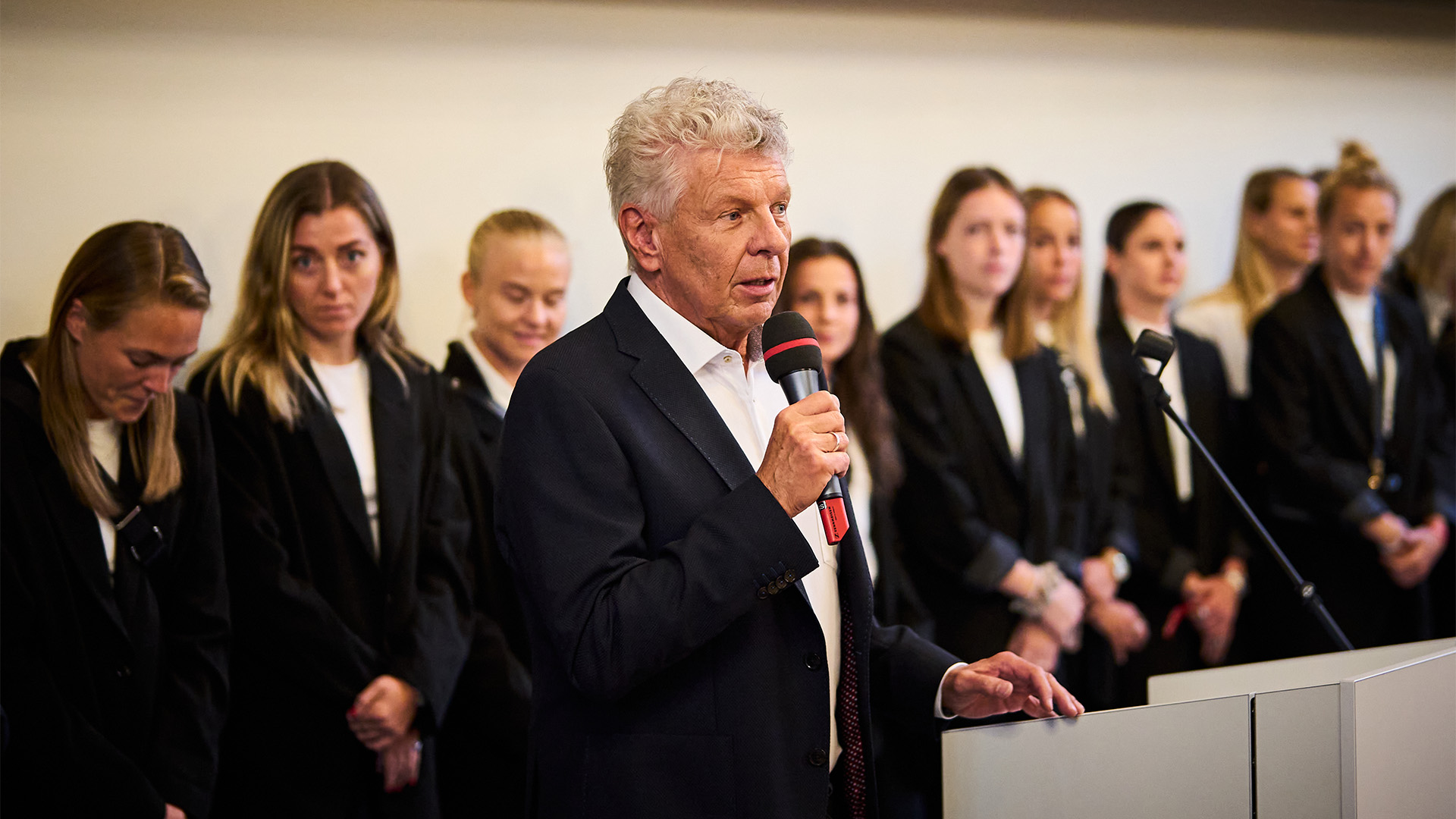 02-fcbayern-frauen-meisterempfang-rathaus-240521-mel