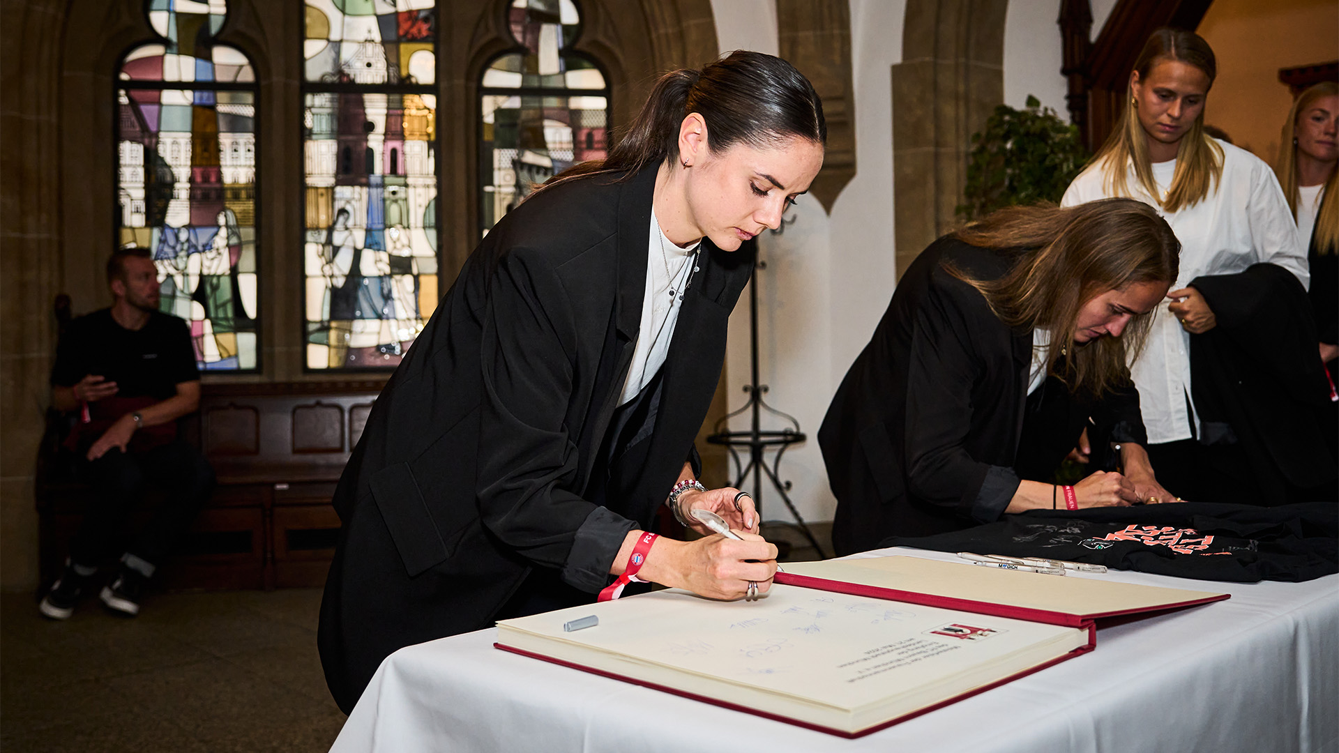 07-fcbayern-frauen-meisterempfang-rathaus-240521-mel