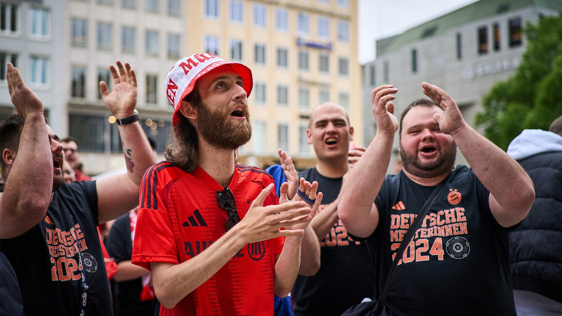 16-fcbayern-frauen-meisterempfang-rathaus-240521-mel