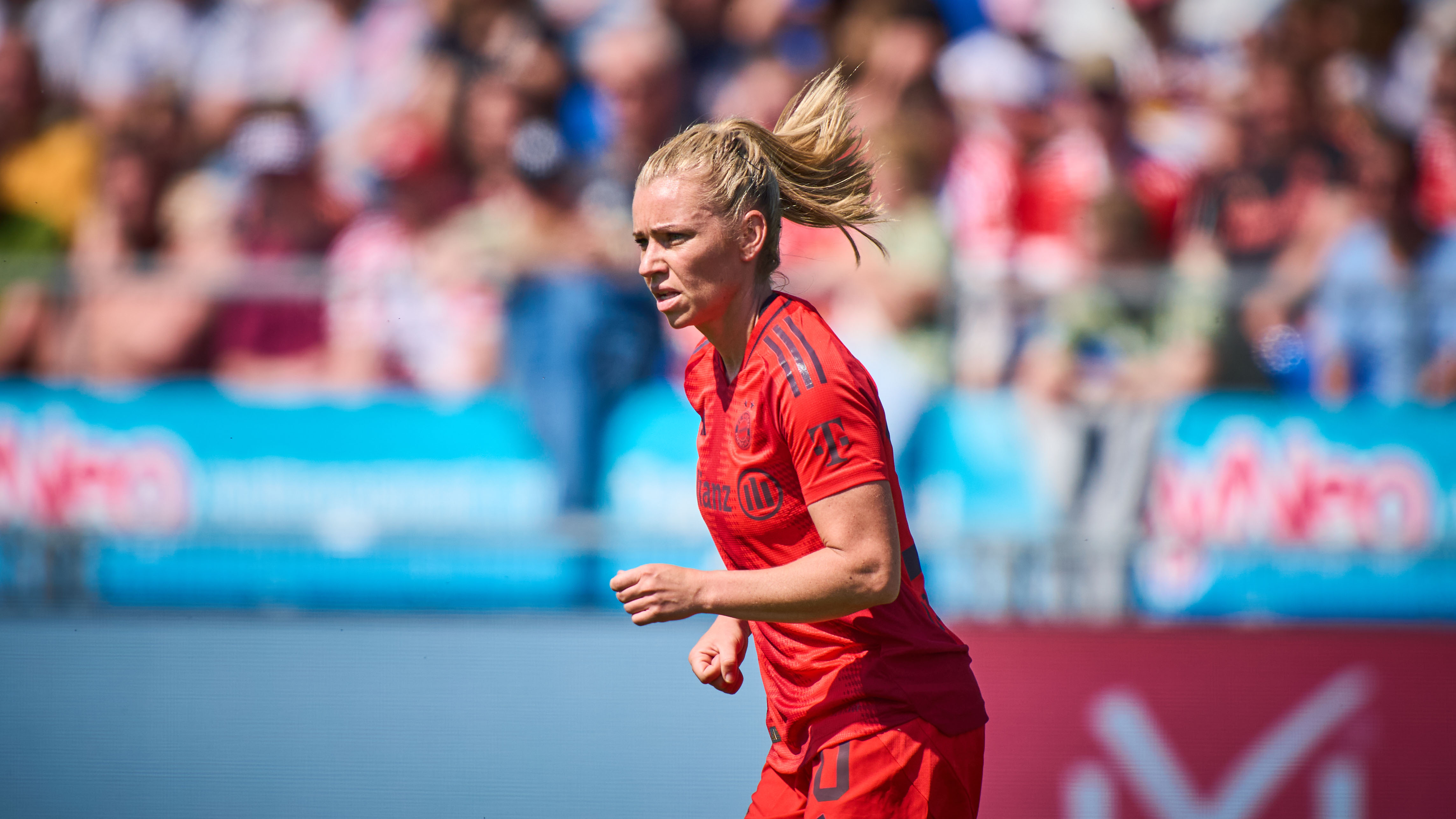 Linda Dallmann von den FC Bayern Frauen im Spiel gegen Hoffenheim