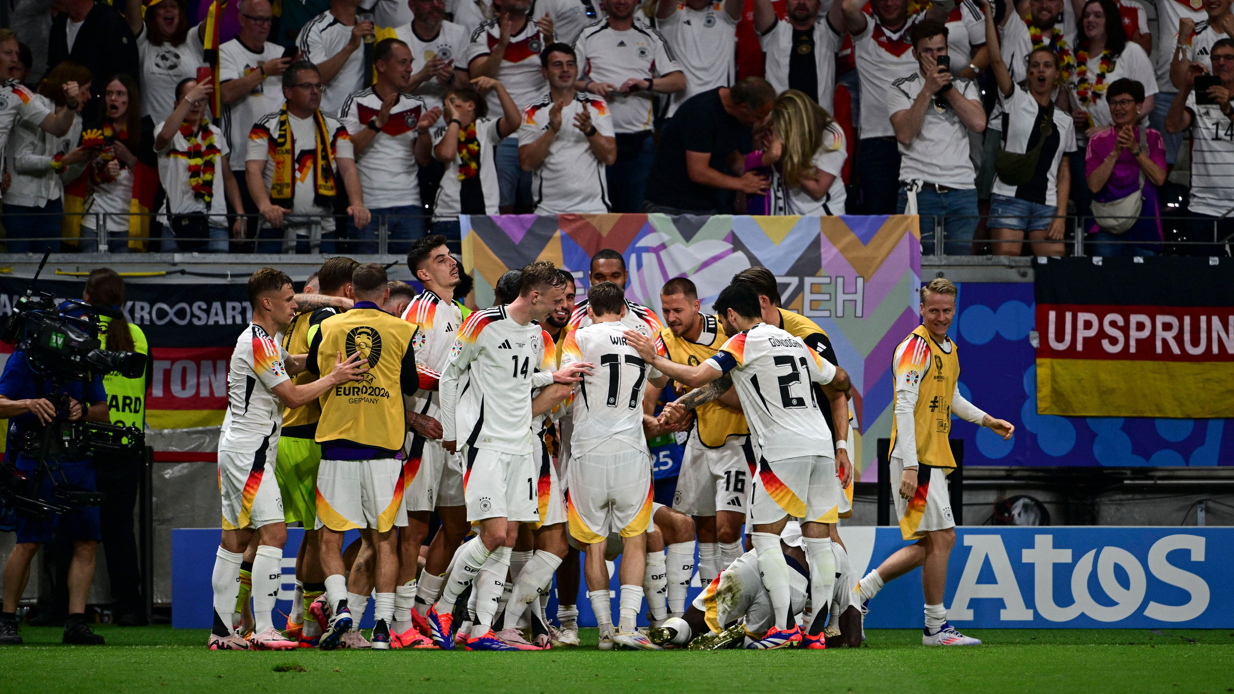 Germany celebrate against Switzerland