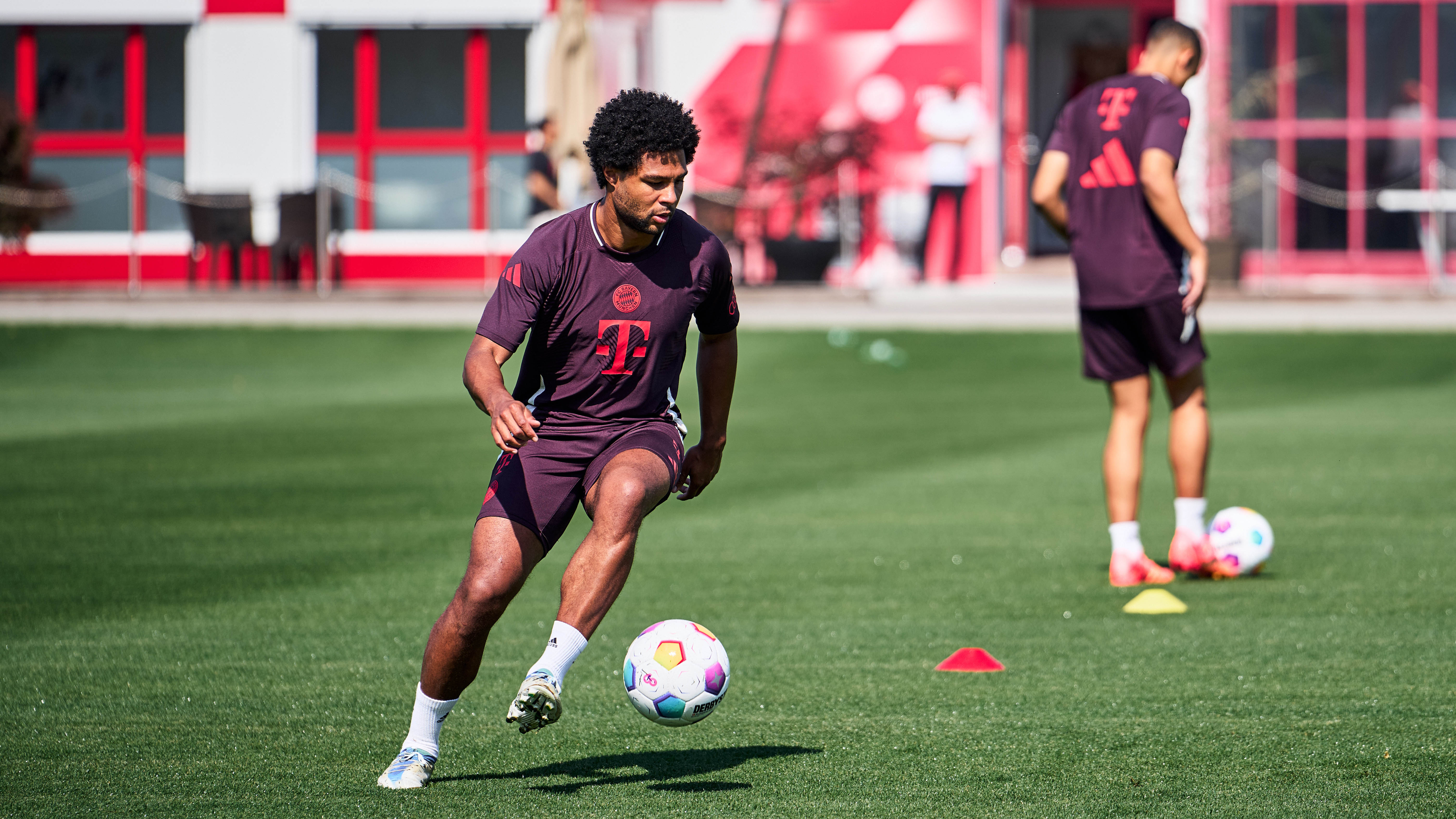 Serge Gnabry im Training an der Säbener Straße.