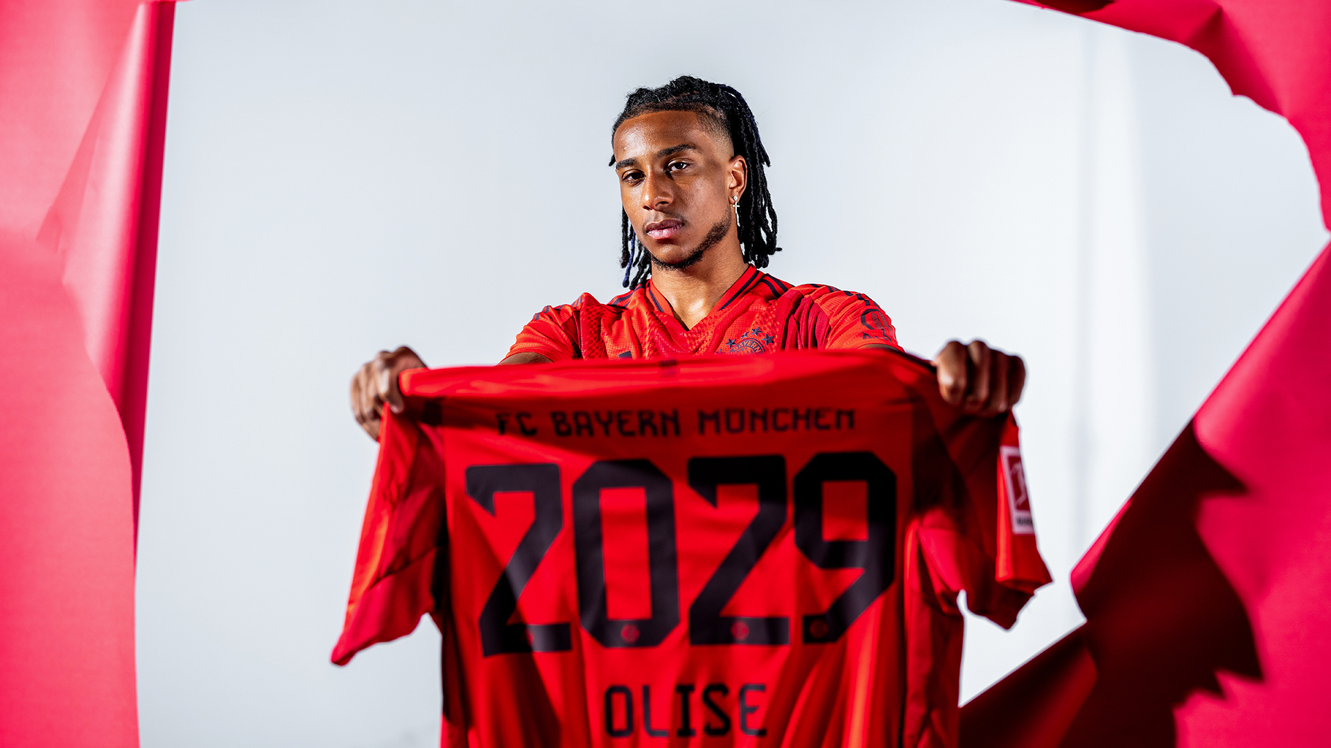 Michael Olise FC Bayern