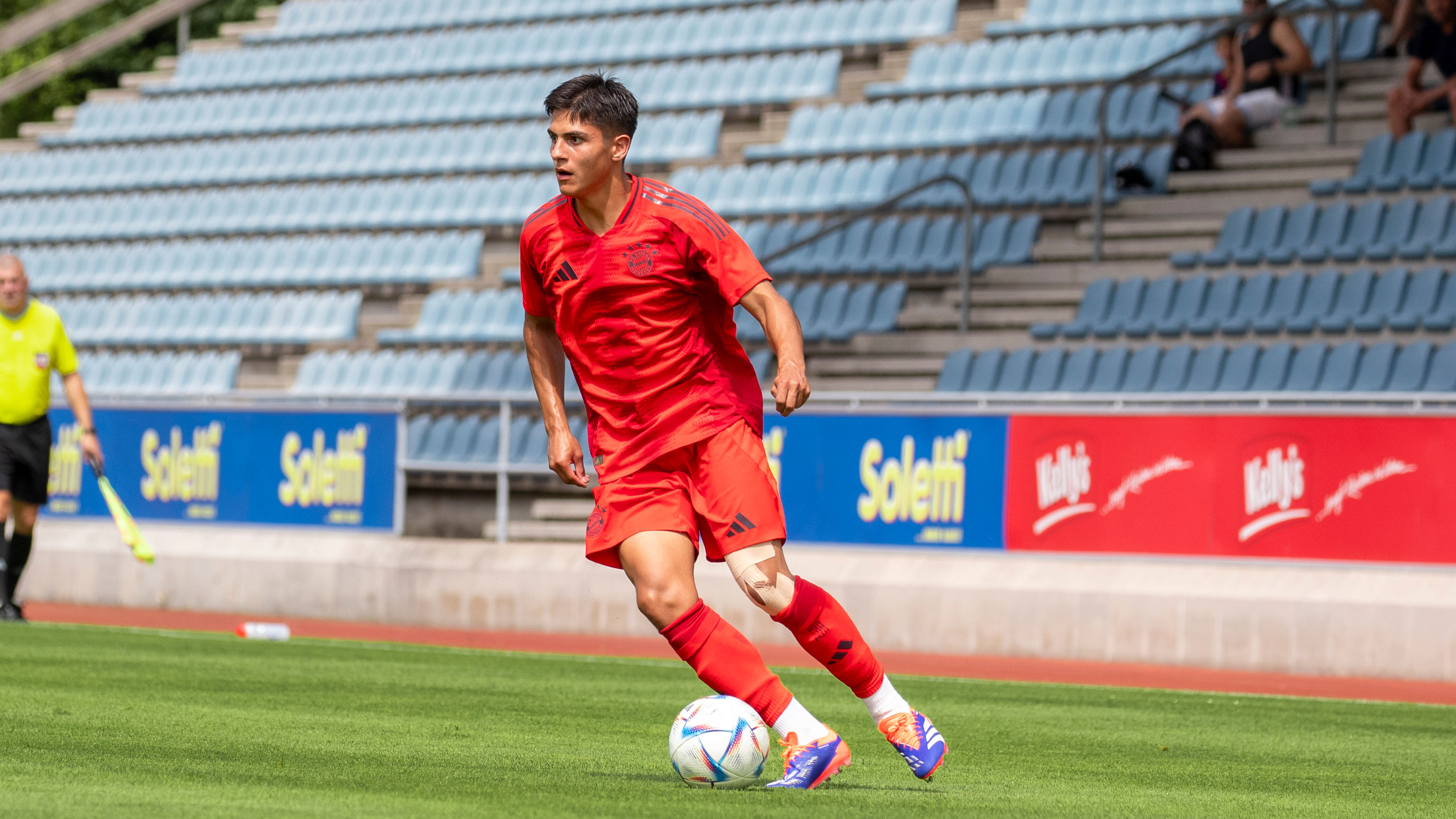 Matteo Pérez Vinlöf im Spiel gegen den FC Kufstein.