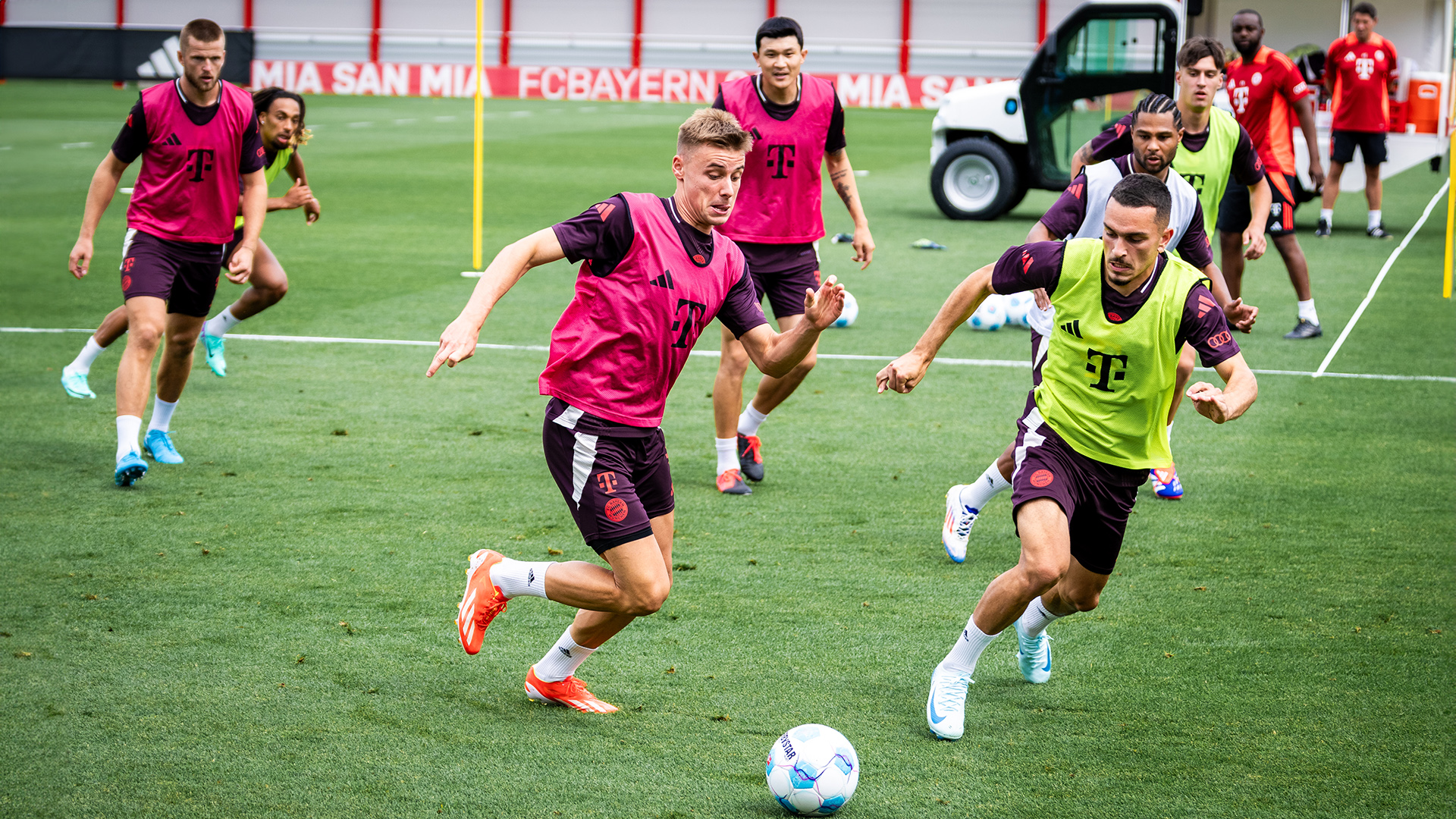 Training des FC Bayern zum Start in die Saisonvorbereitung 2024/25