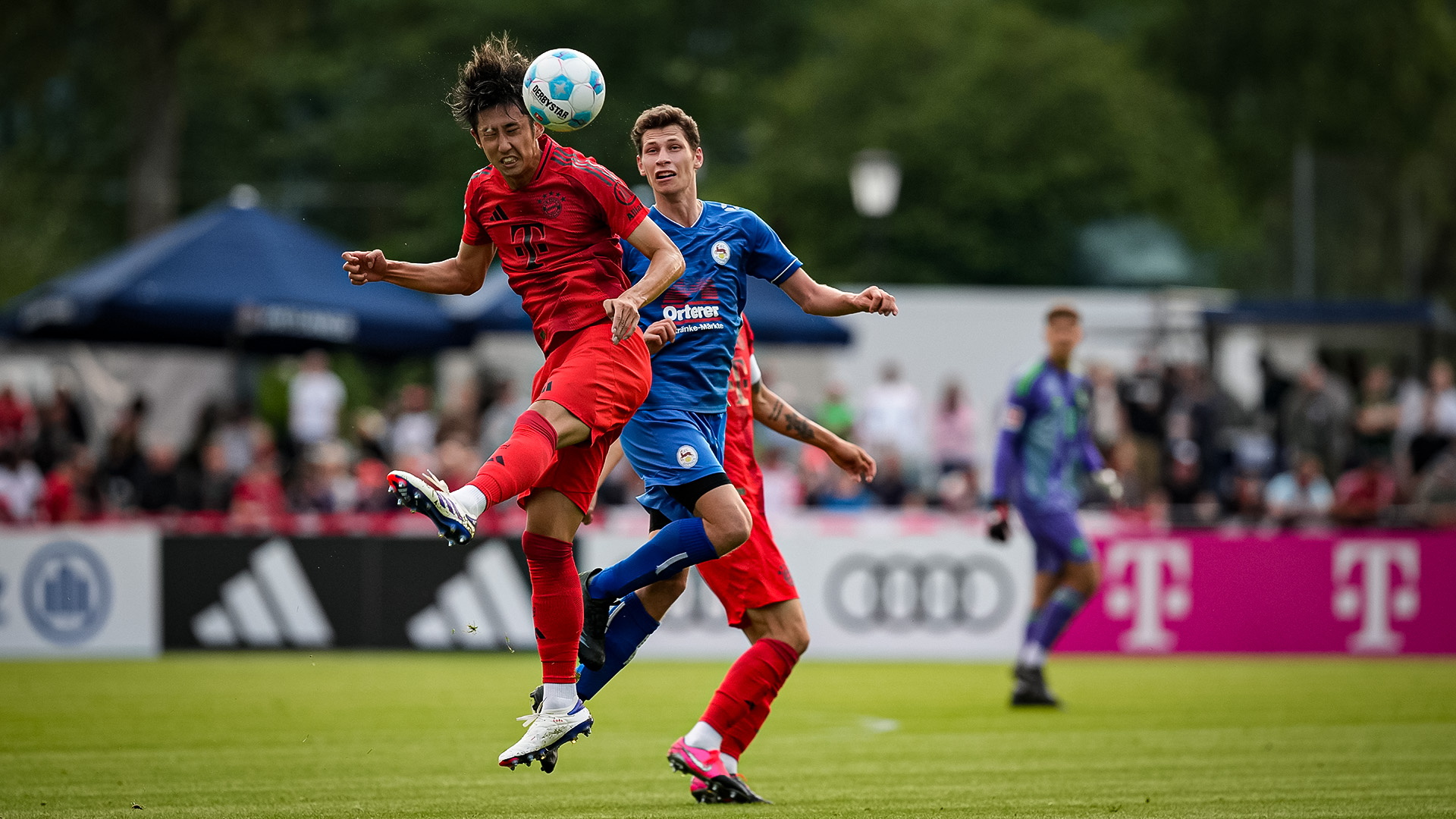 Hiroki Ito se estrenó con la camiseta del FC Bayern tras el descanso.