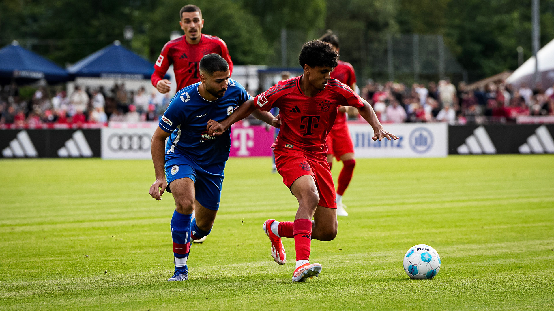 Jugada del partido amistoso FC Rottach-Egern vs. FC Bayern