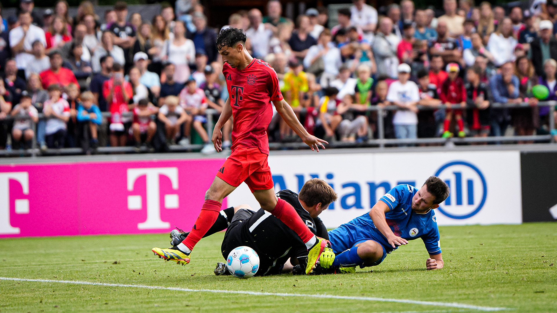 Jugada del partido amistoso FC Rottach-Egern vs. FC Bayern