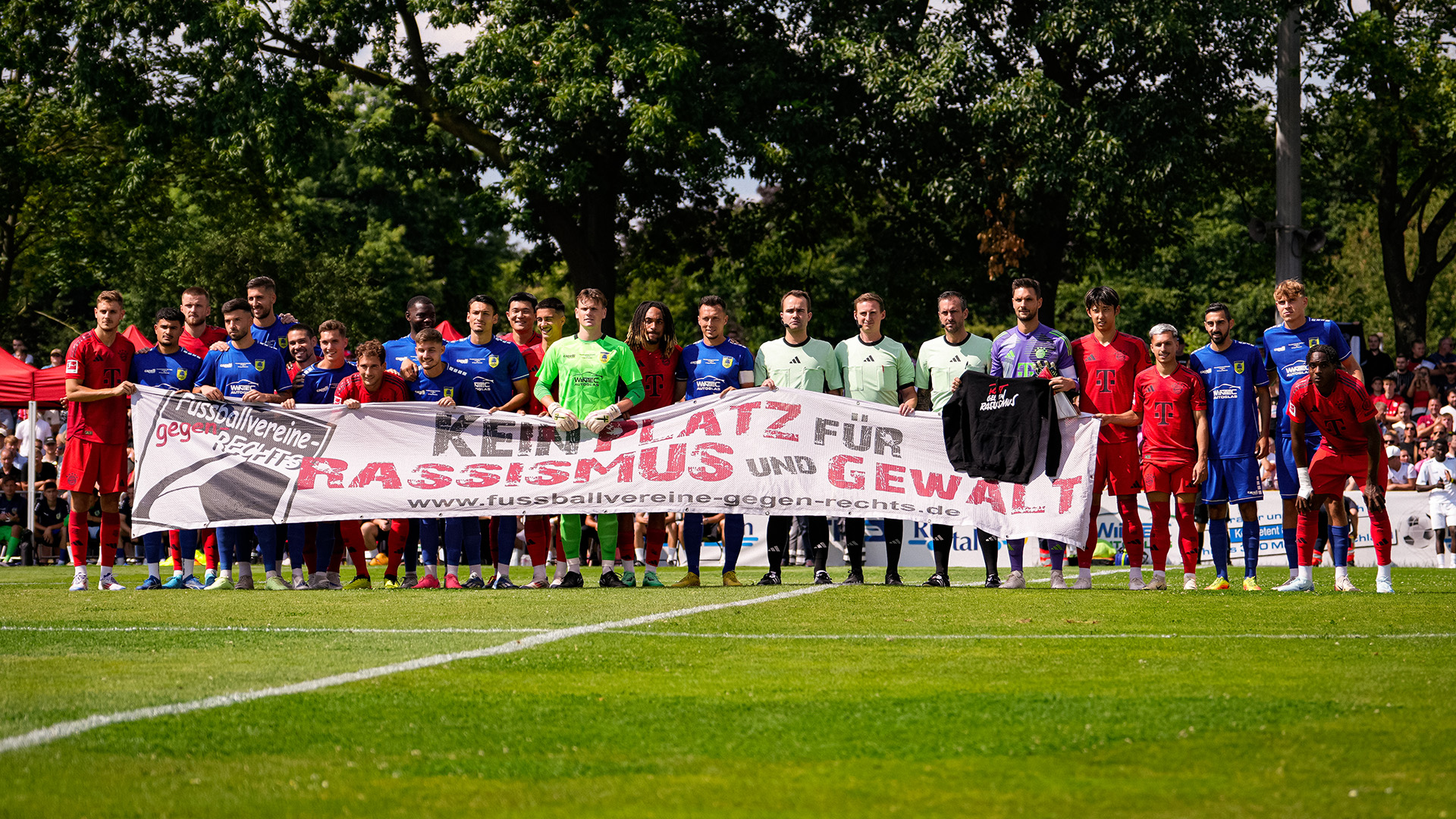 Scene from the friendly 1. FC Düren vs. FC Bayern