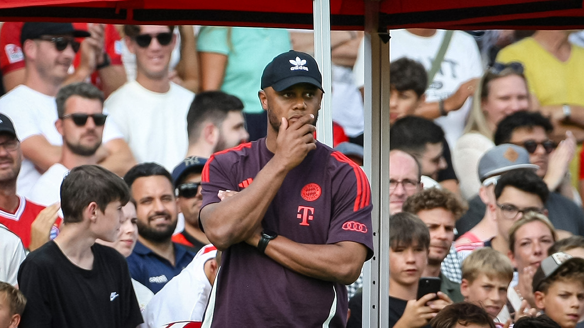 Scene from the friendly 1. FC Düren vs. FC Bayern