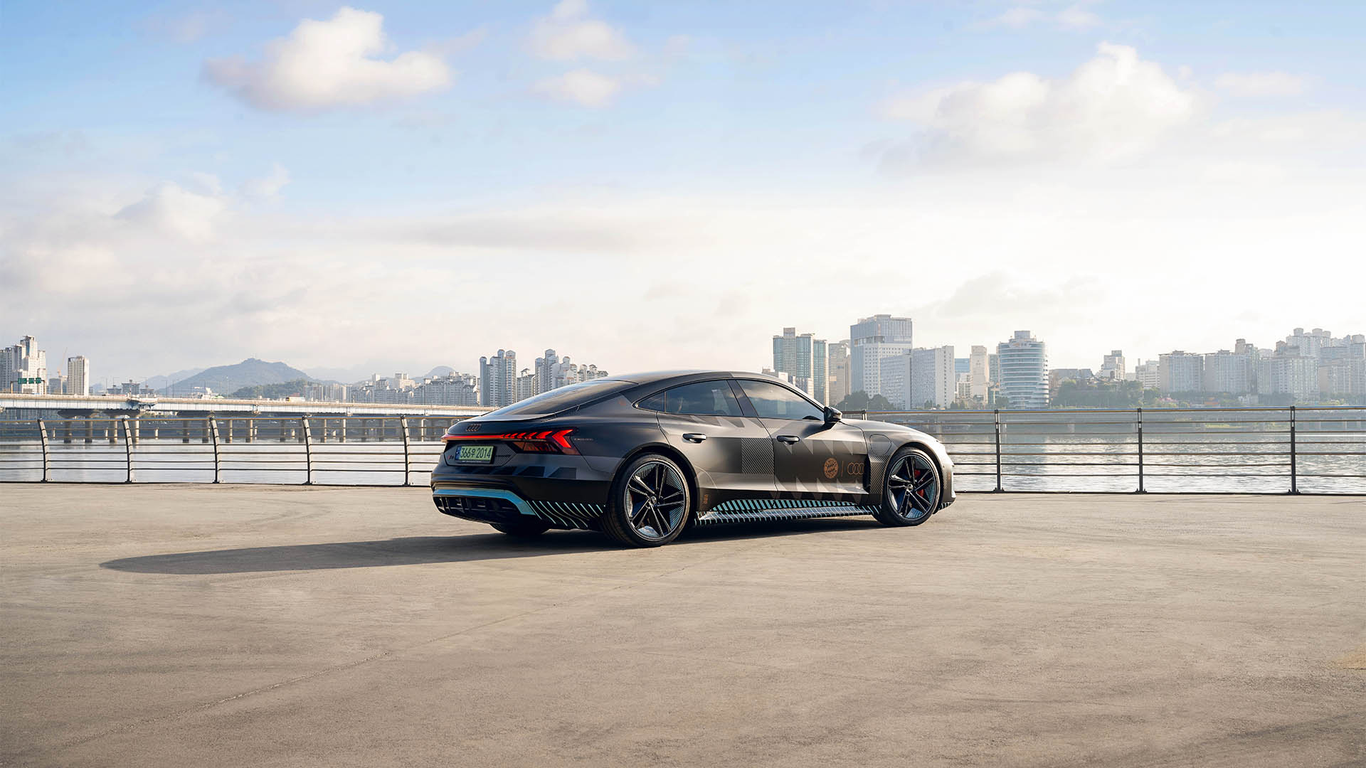 Audi e-tron FC Bayern Concept vehicles in Seoul