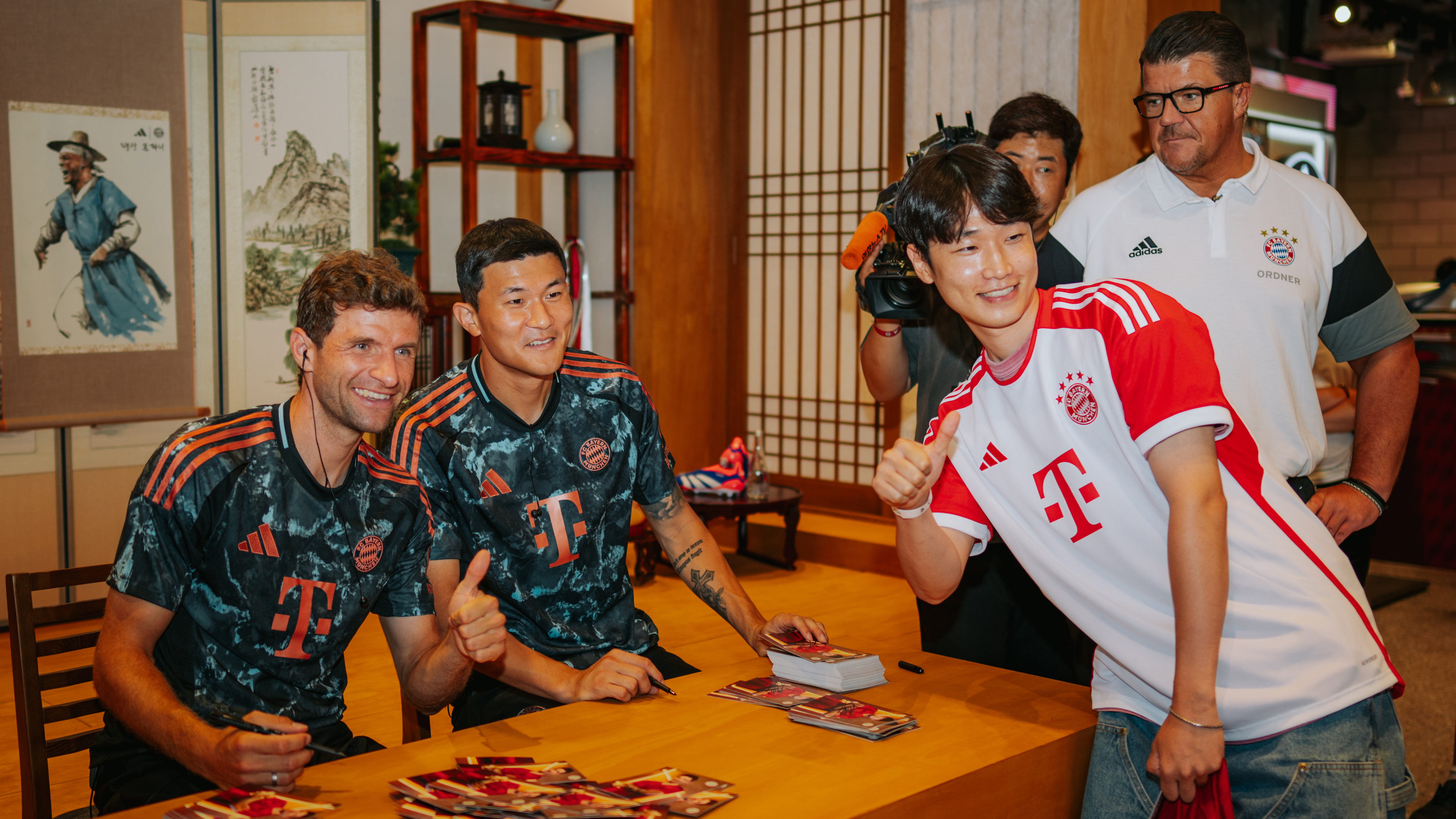 09-autogrammstunde-adidas-240804