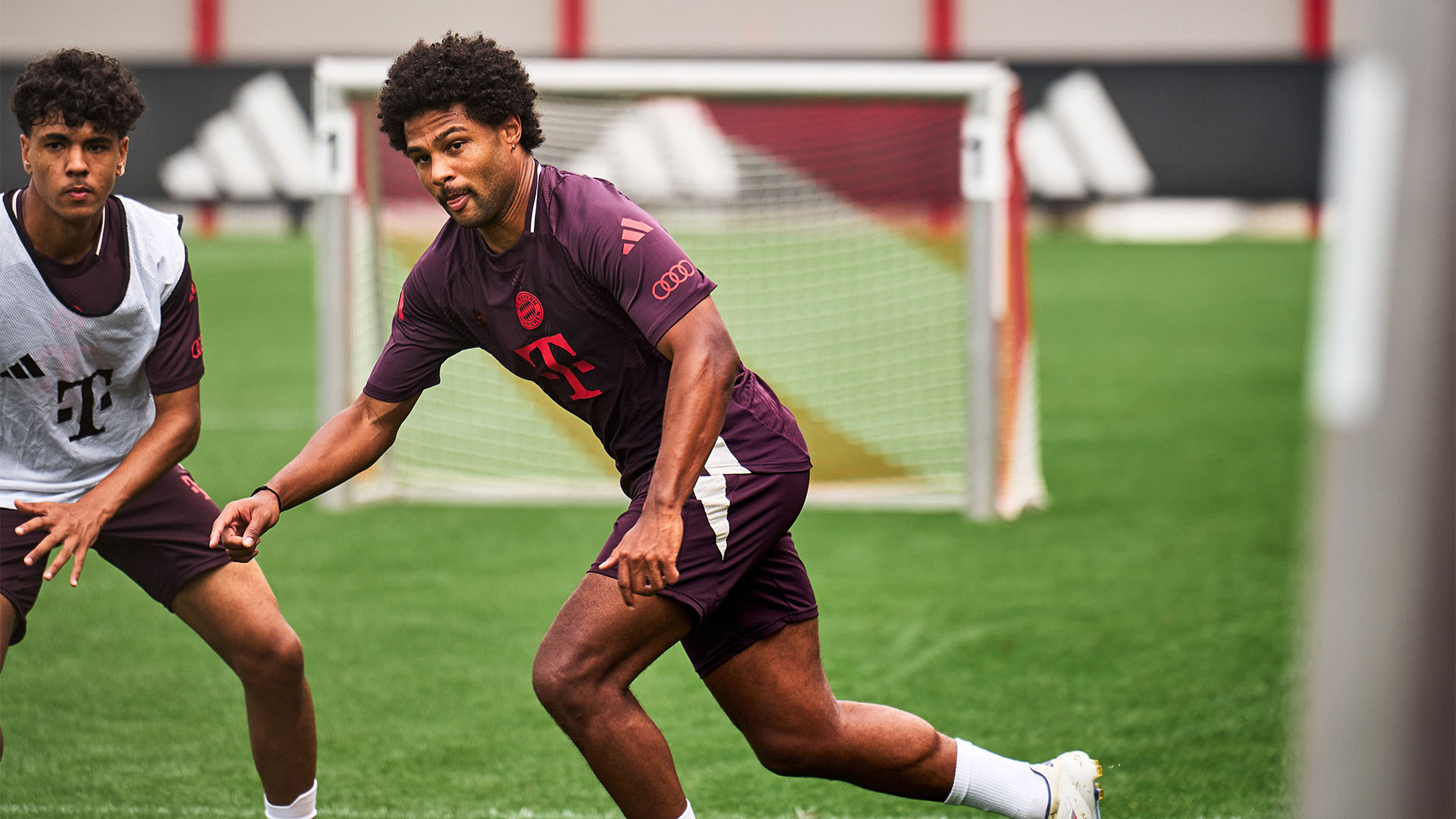 07-fcbayern-training-240808-mel