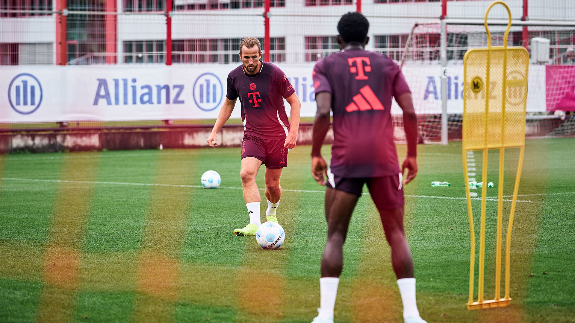 14-fcbayern-training-240808-mel