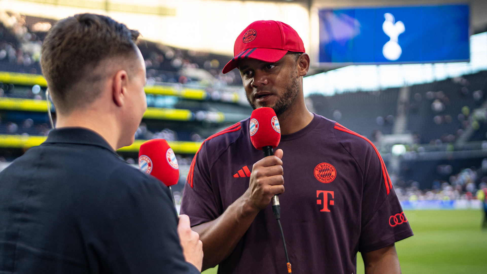 Interview mit Vincent Kompany nach dem Testspiel des FC Bayern bei Tottenham Hotspur beim Visit Malta Cup