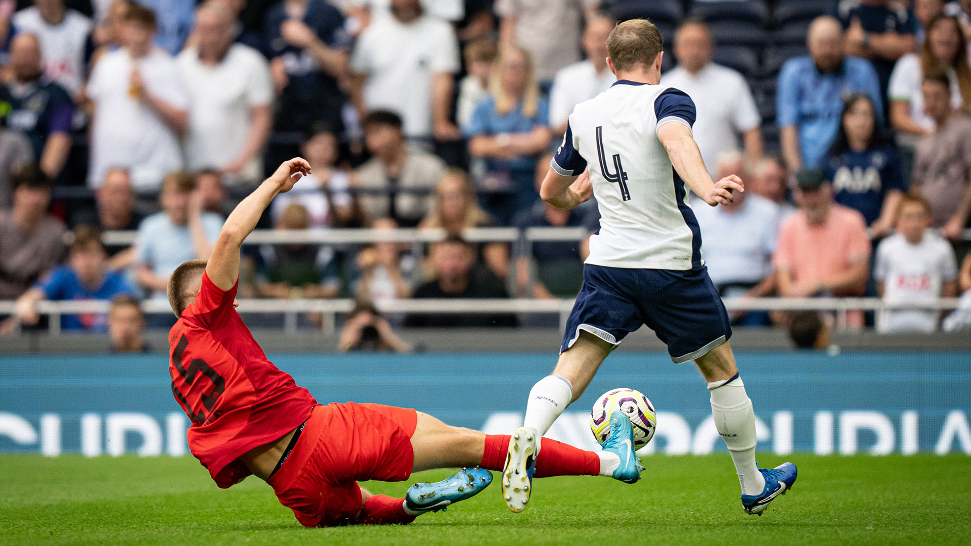 Spielszene aus dem Testspiel Tottenham Hotspur vs. FC Bayern