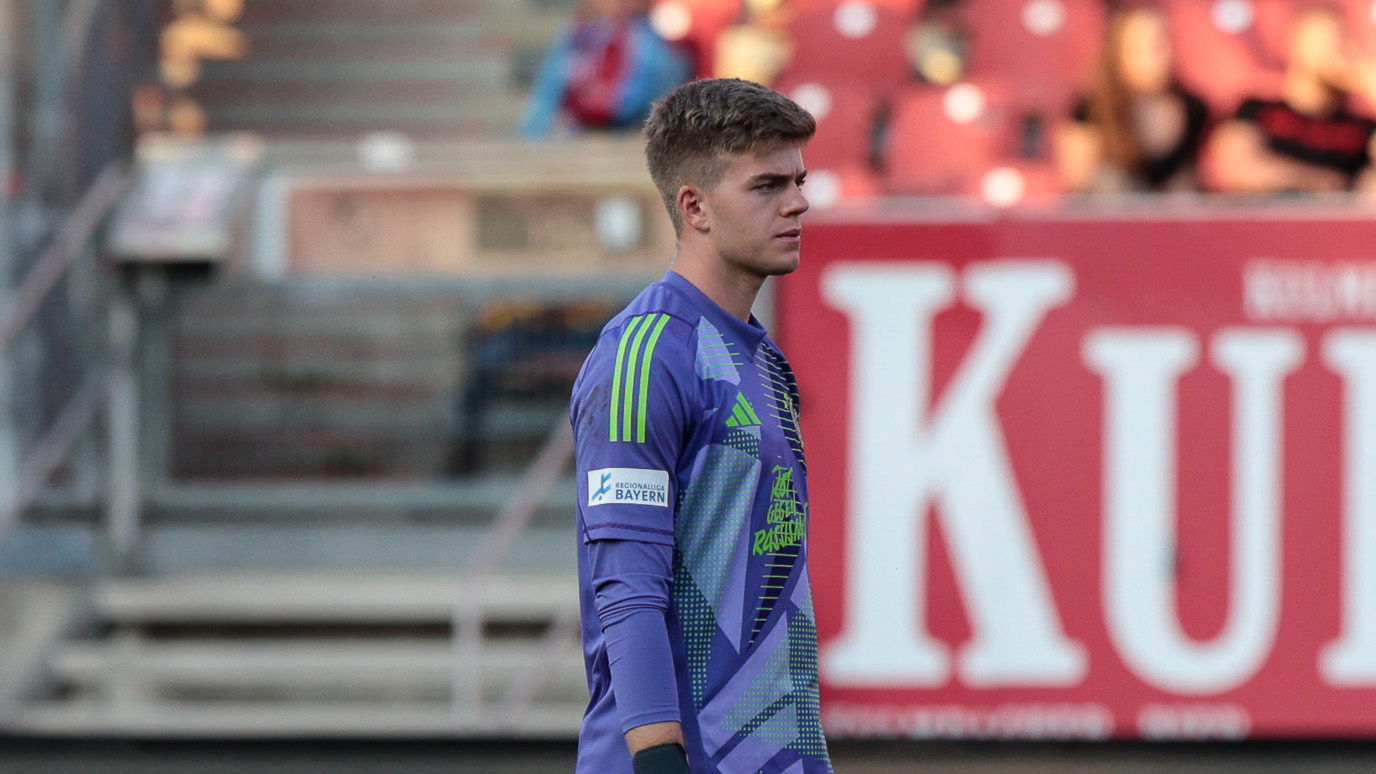 Porträt von Benjamin Ballis von den FC Bayern Amateuren.