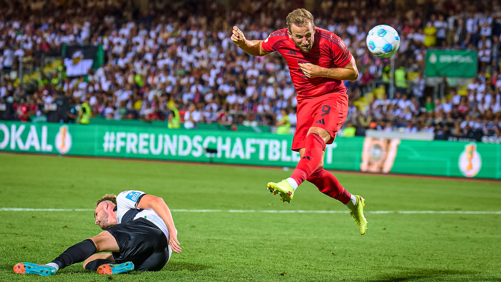 Harry Kane scored in stoppage time to make it 4-0 against Ulm.