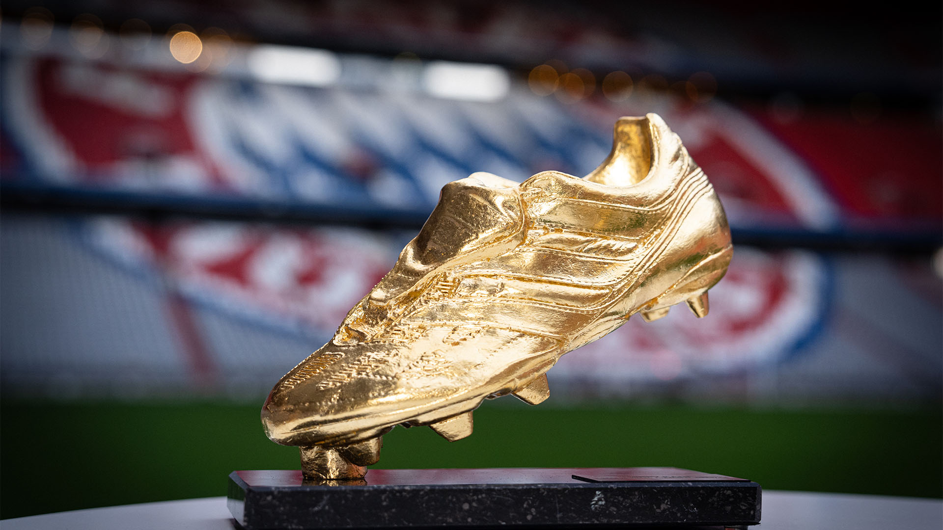 00-harry-kane-goldener-schuh-240827-noe