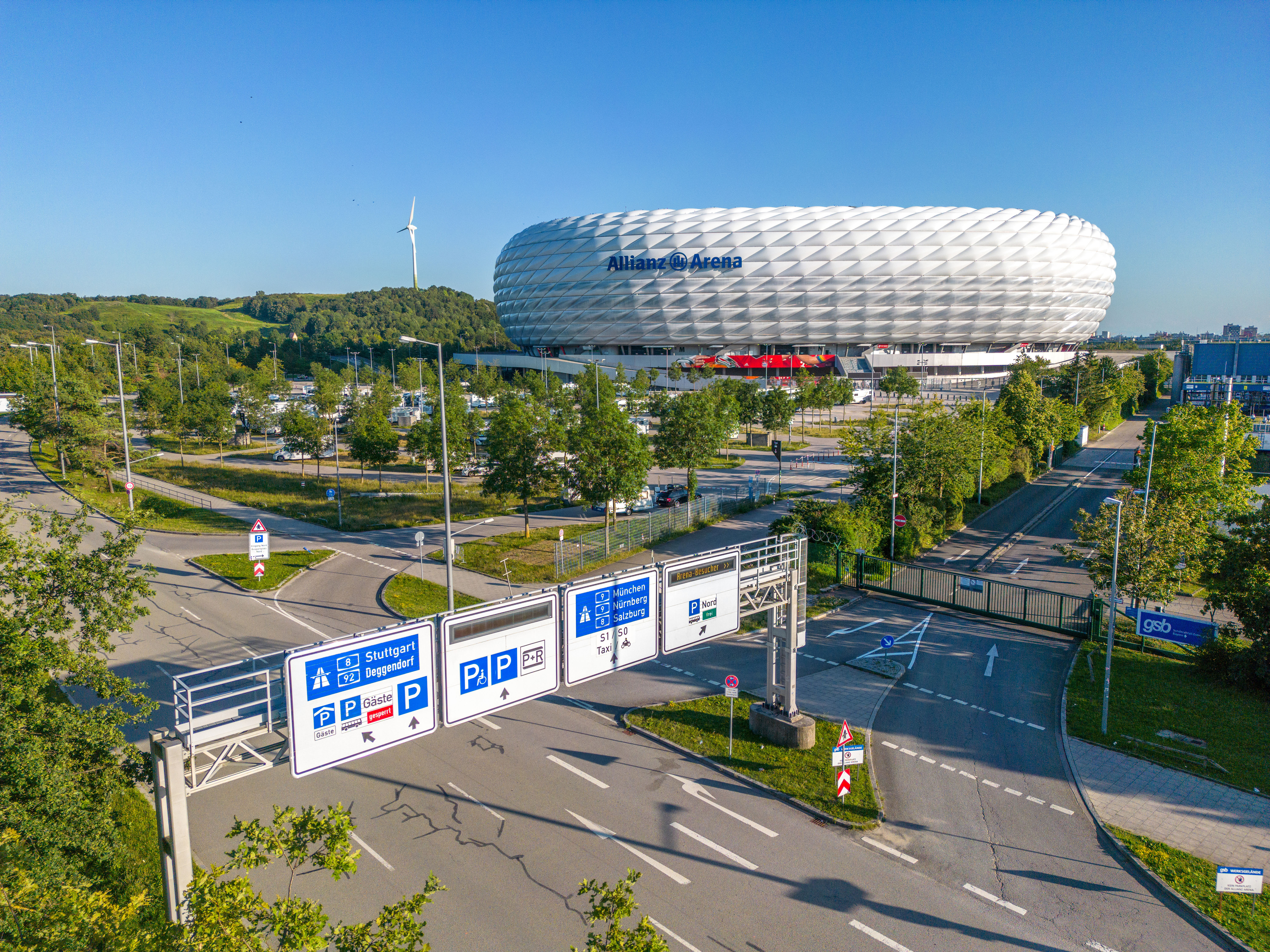 Zufahrt zur Allianz Arena München