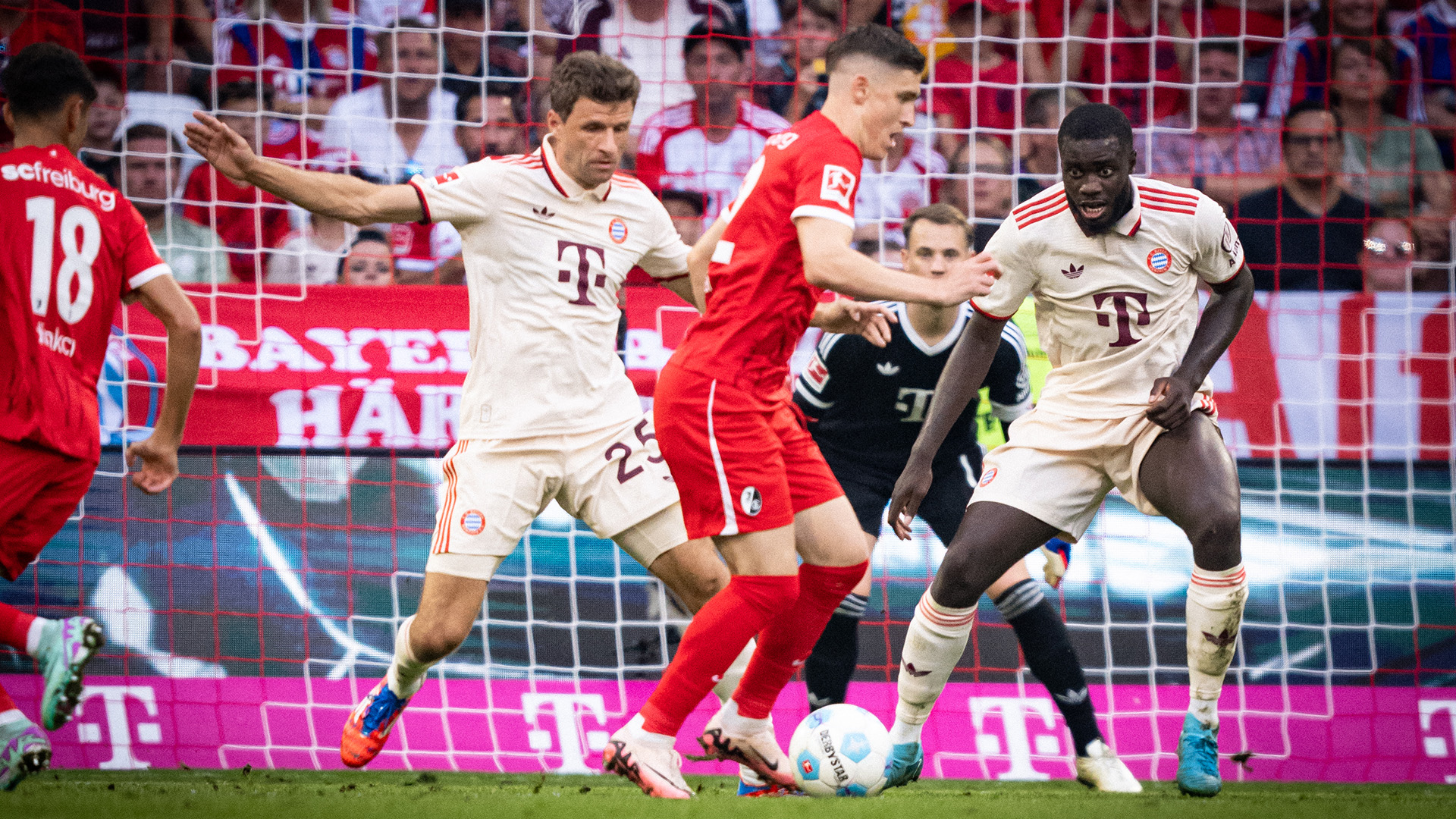 15-fcbayern-freiburg-240901-mel