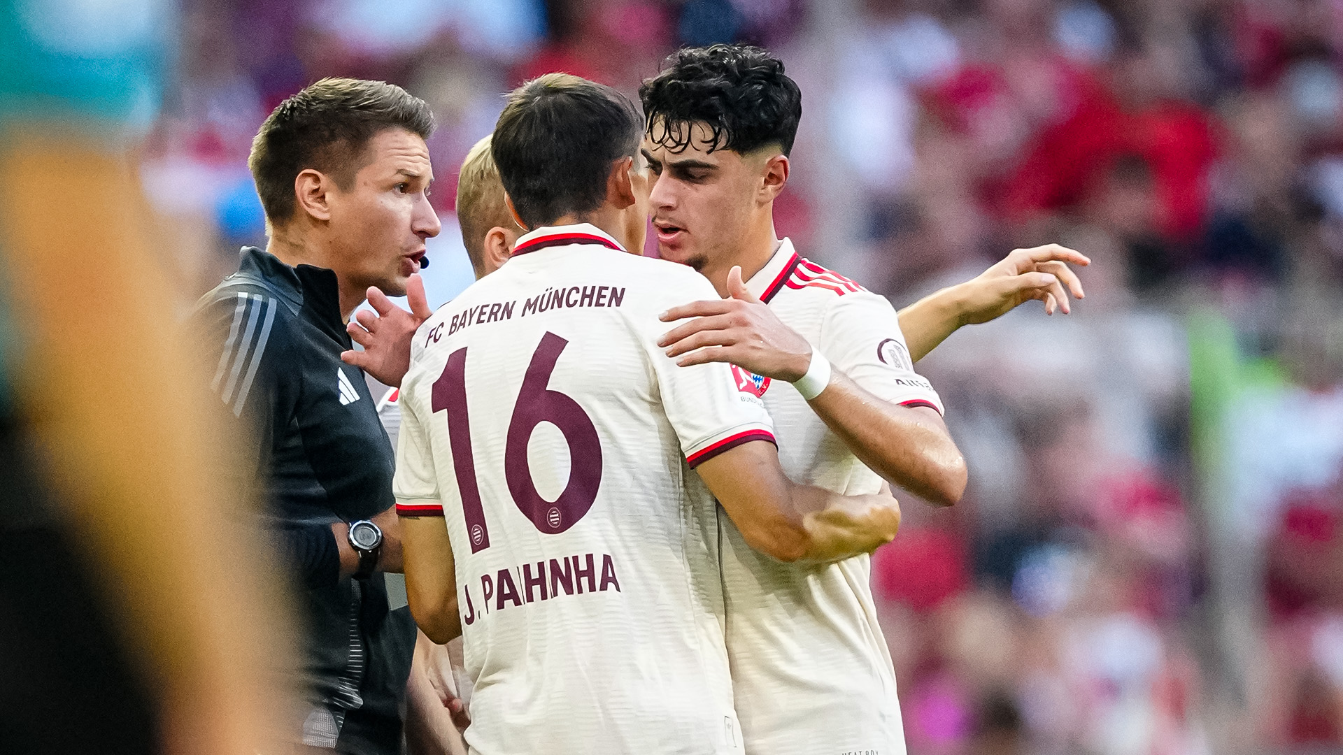 17-fcbayern-freiburg-240901-mel