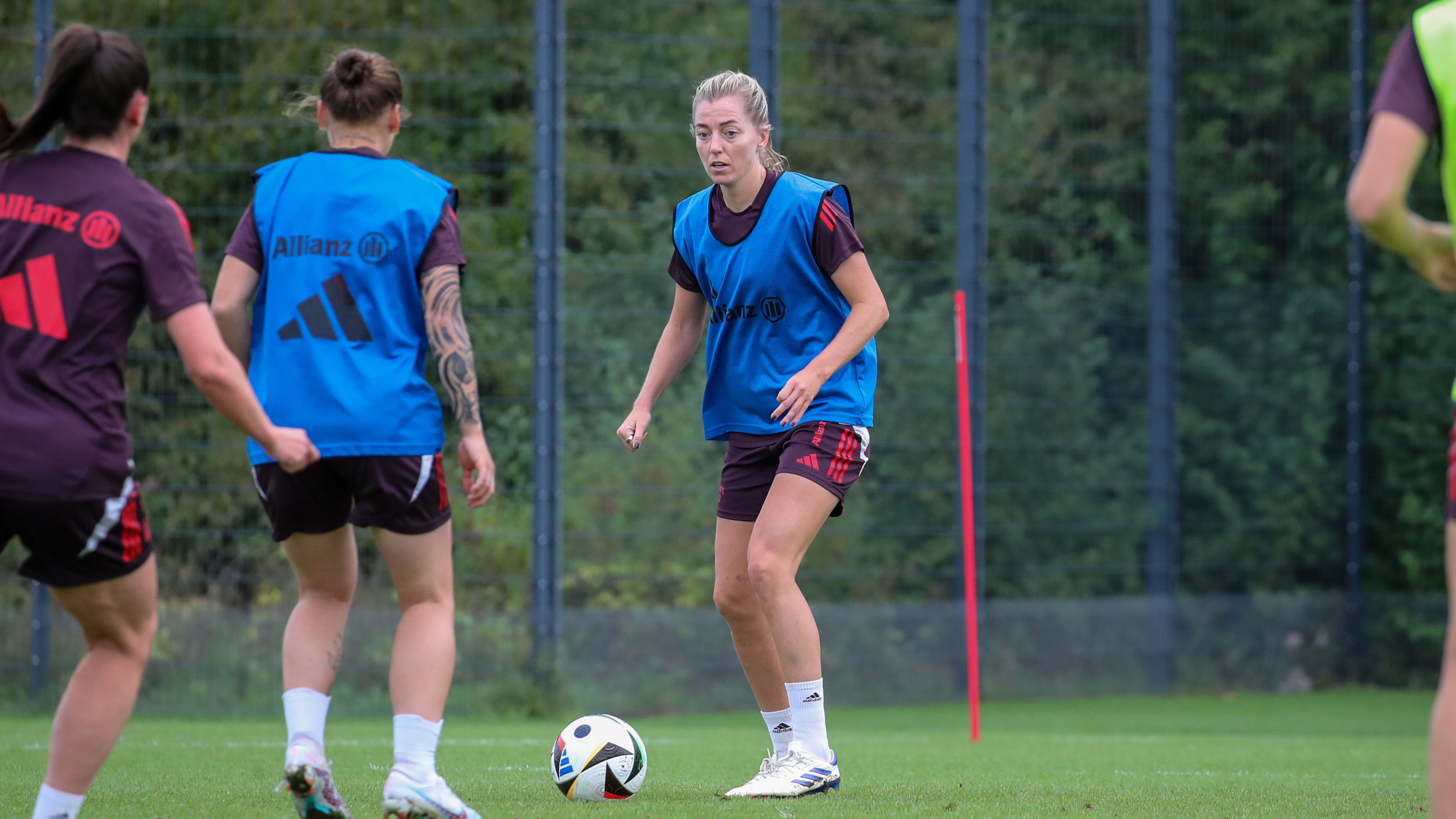 Linda Sembrant im Training der FC Bayern Frauen