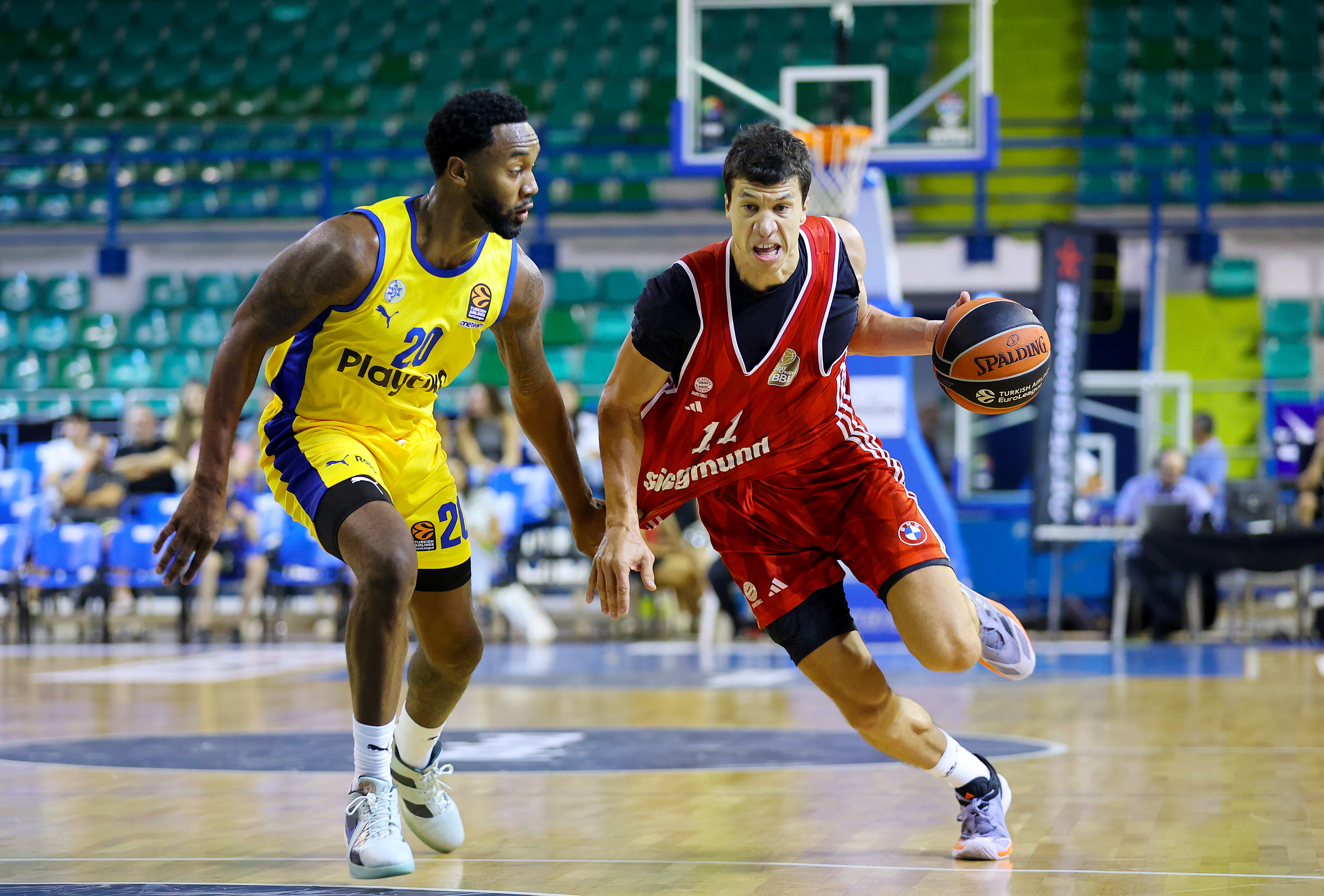 Kapitän Vladimir Lucic beim Testspiel gegen Maccabi Tel Aviv