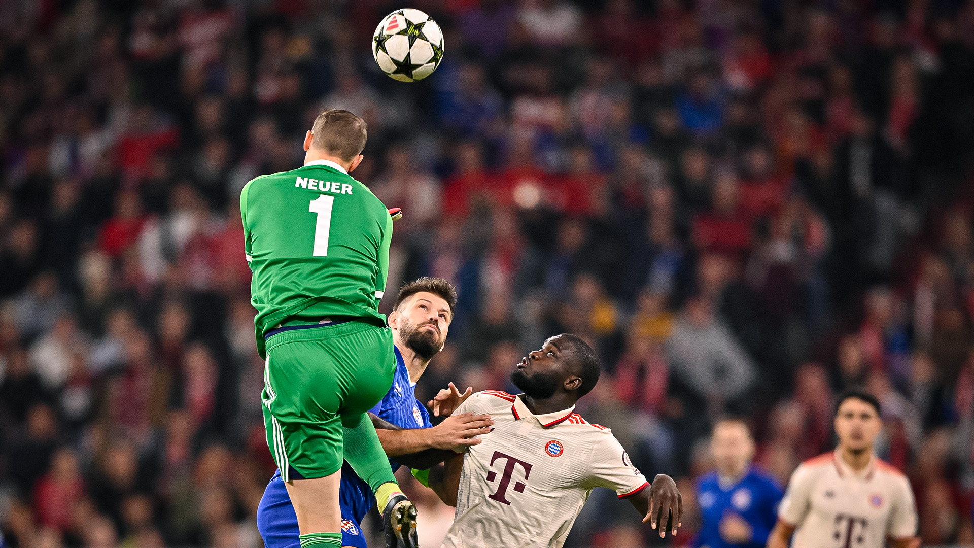 Manuel Neuer im Spiel FC Bayern gegen Dinamo Zagreb