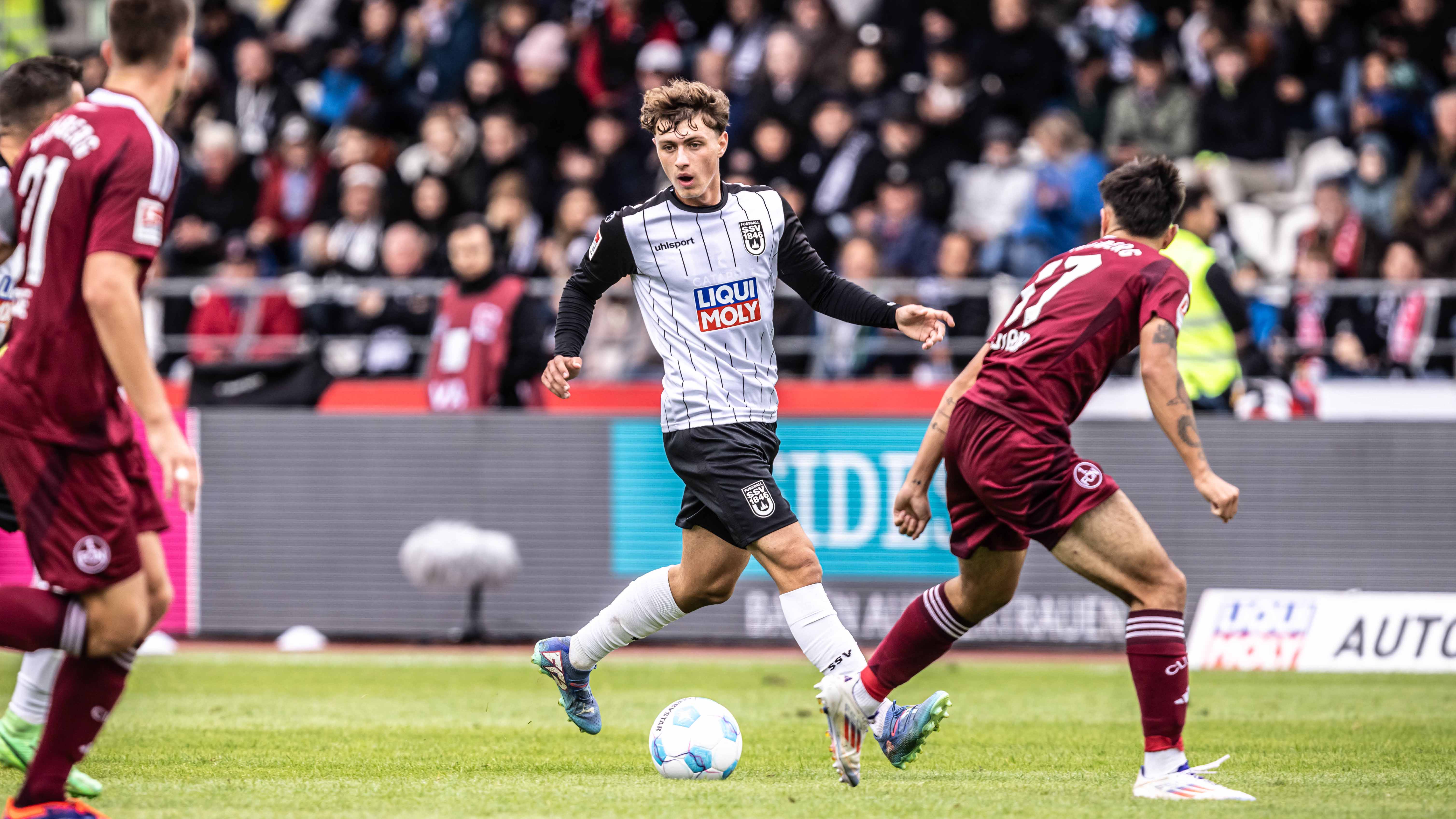 Maurice Krattenmacher Mittelfeldspieler beim SSV 1846 Ulm  und Leihspieler des FC Bayern München