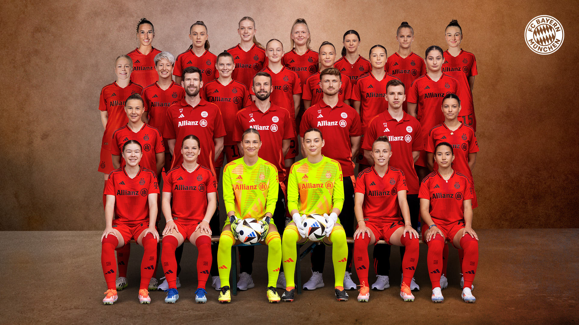 240920-fcbfrauen-2-teamfoto-fcb