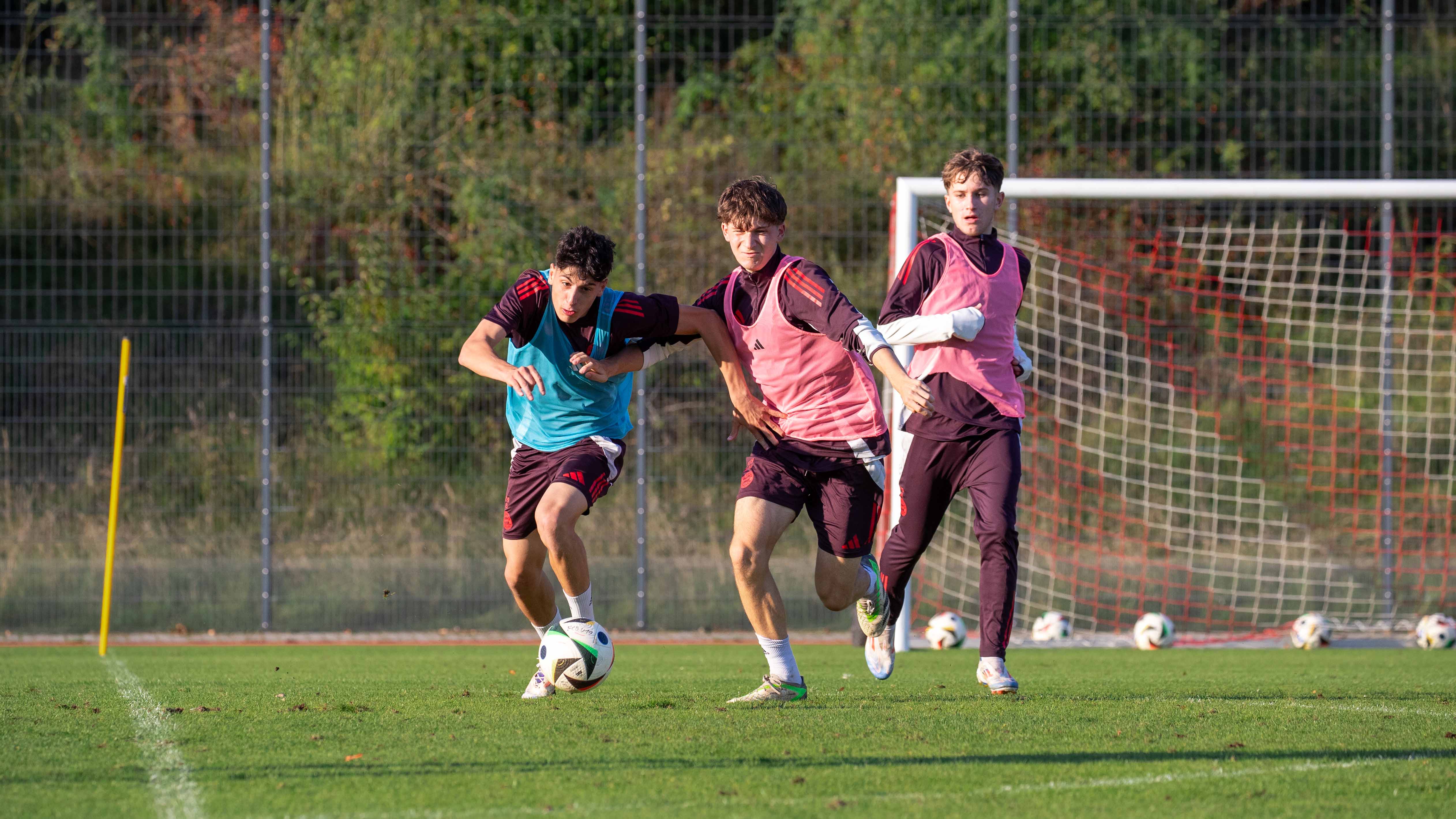 Training der FC Bayern U19 vor dem Heimspiel gegen Augsburg.